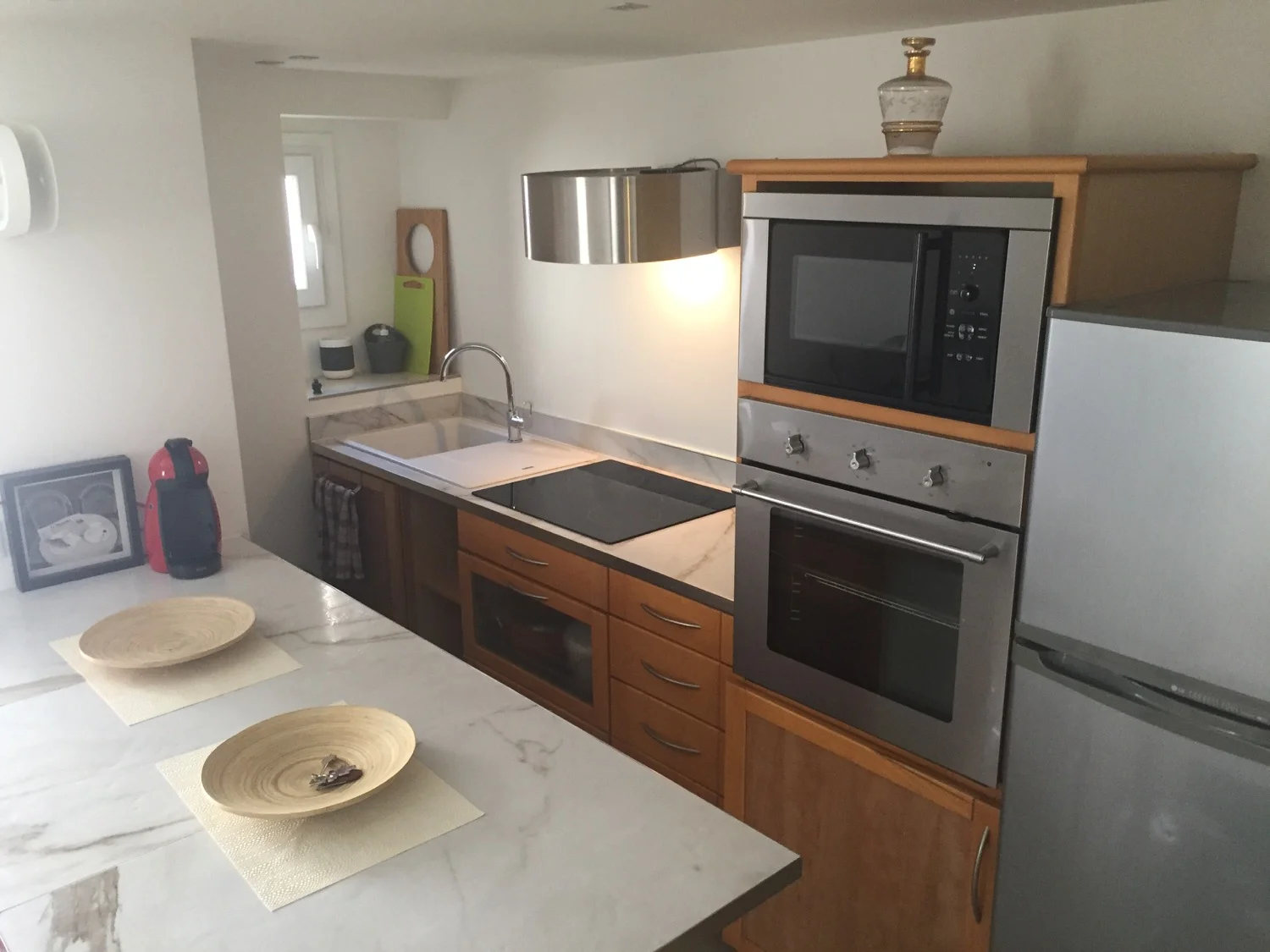  A few pics from the flat I rented in Nice. It was a perfect little unit, a couple of blocks from the beach. 