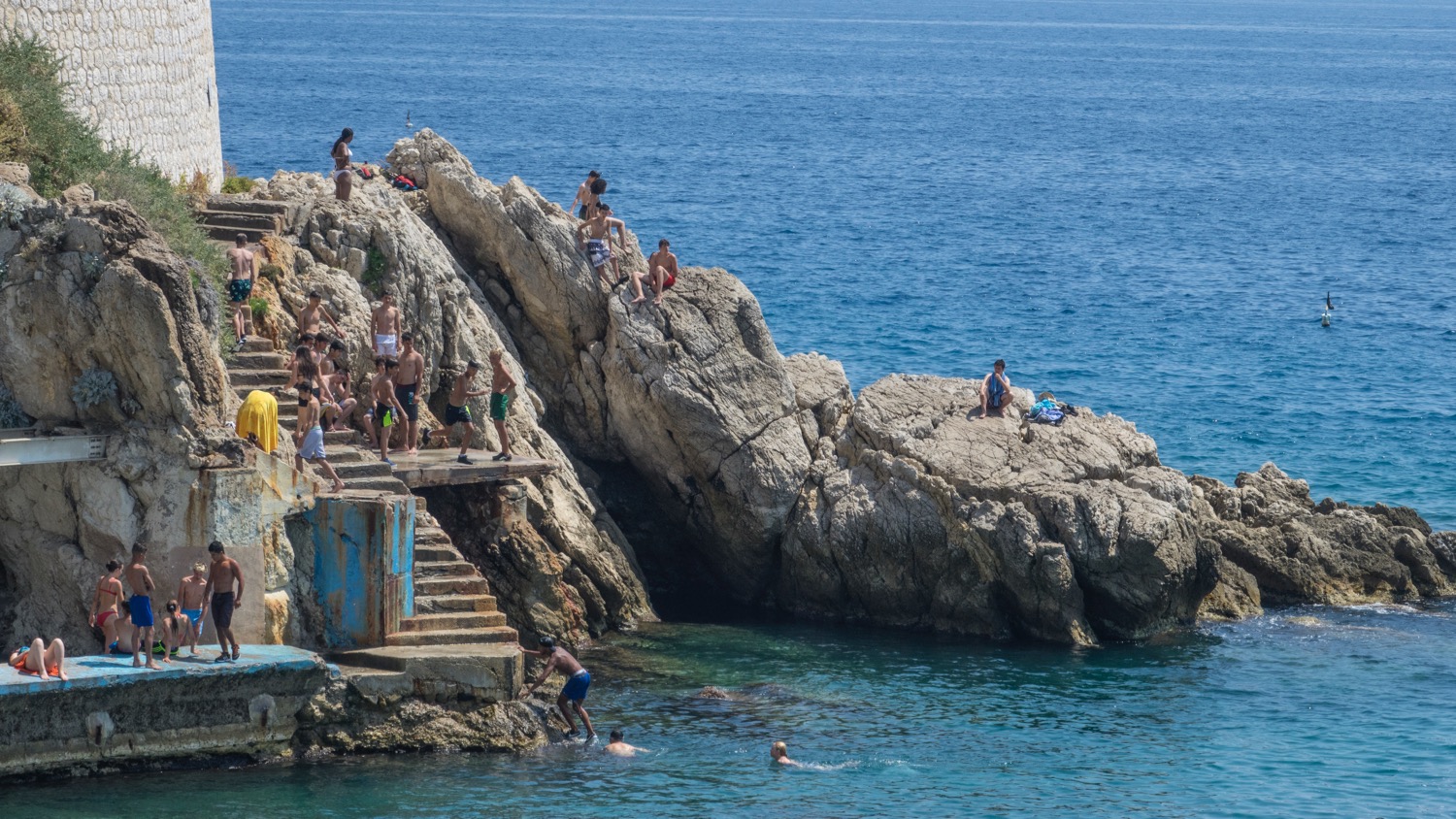 There were lots of people showing off their cliff diving skills