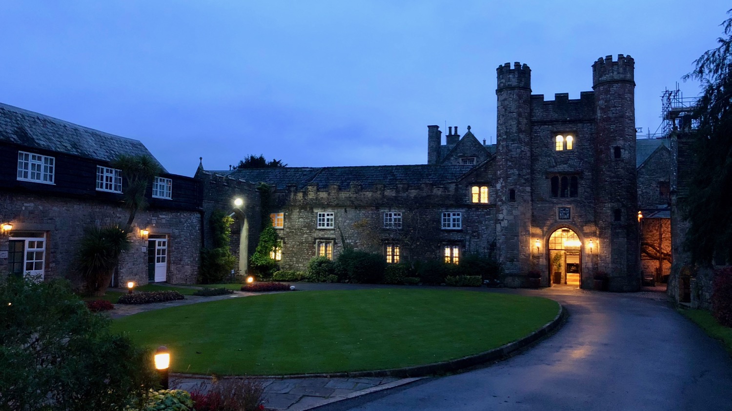 The grand entrance to the St. Pierre Marriott Hotel & Country Clubus