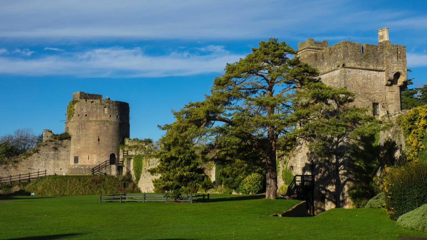 Inside the main gates, there was a lovely lawn and access to more of the fortifications.