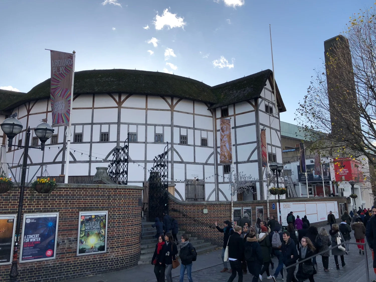  The Globe Theatre 