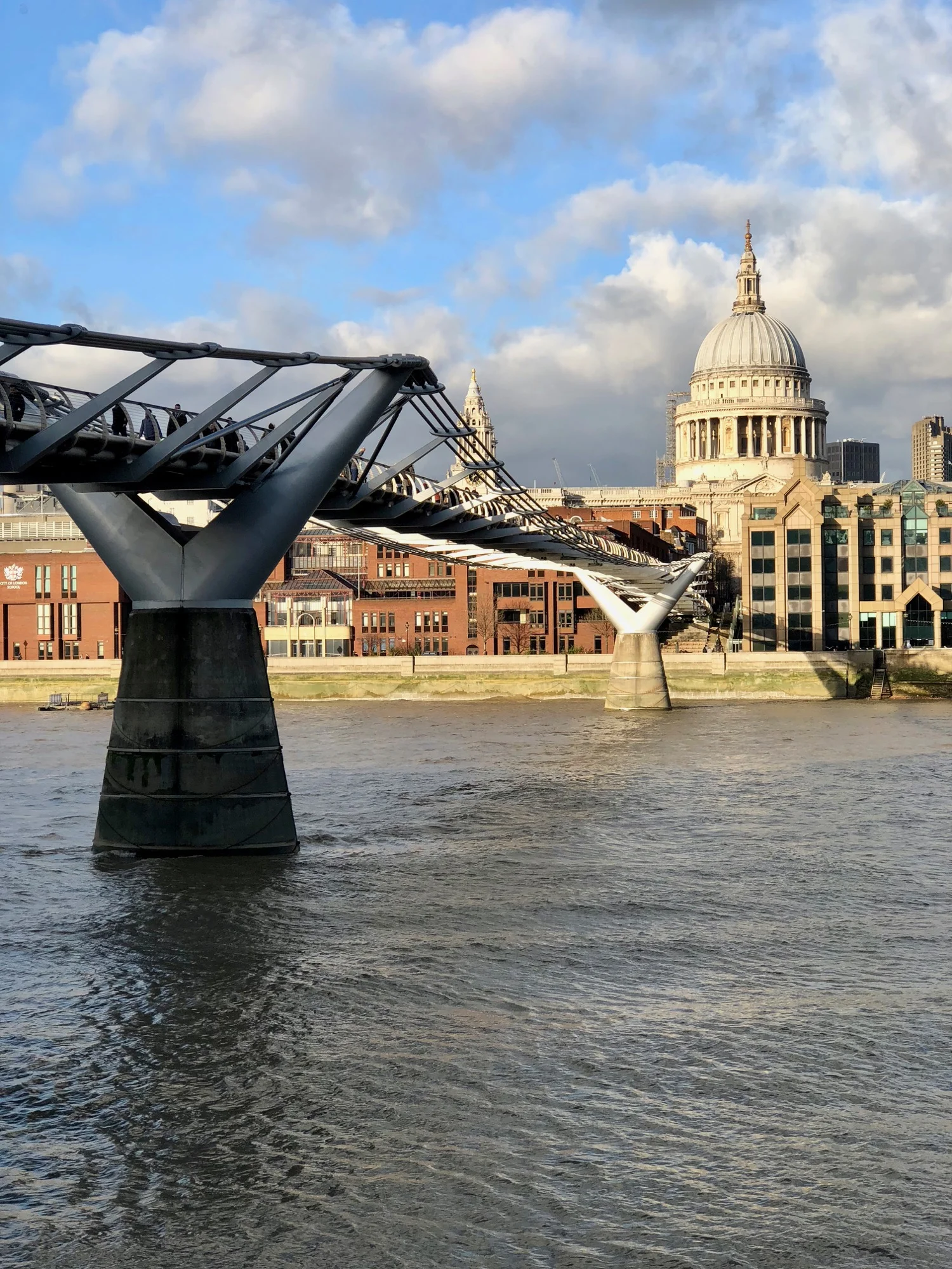  The Millennium Bridge and St.&nbsp;Paul's Cathedral 
