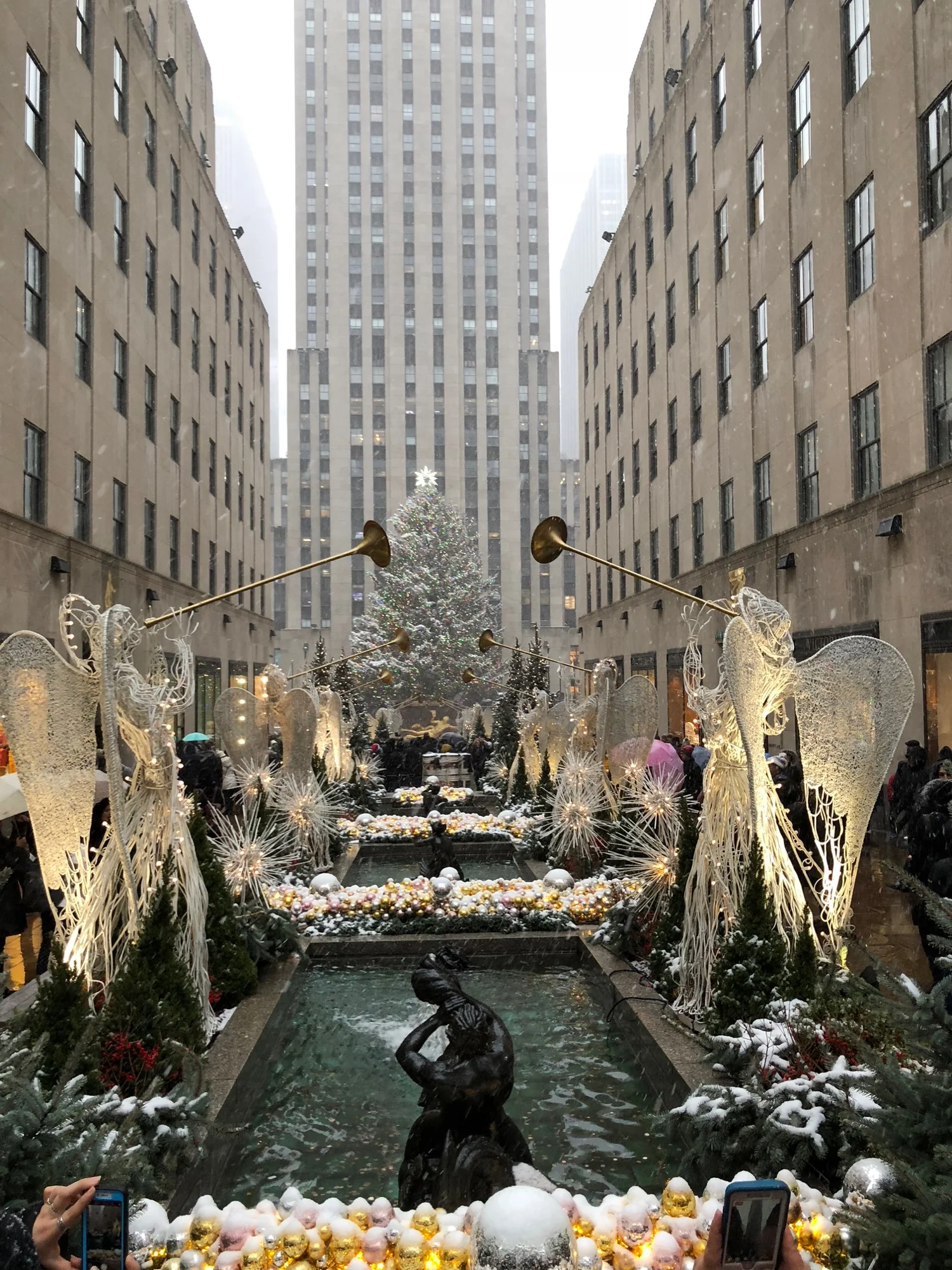  The view back down towards the tree - probably the nicest Christmas display we'd seen. 