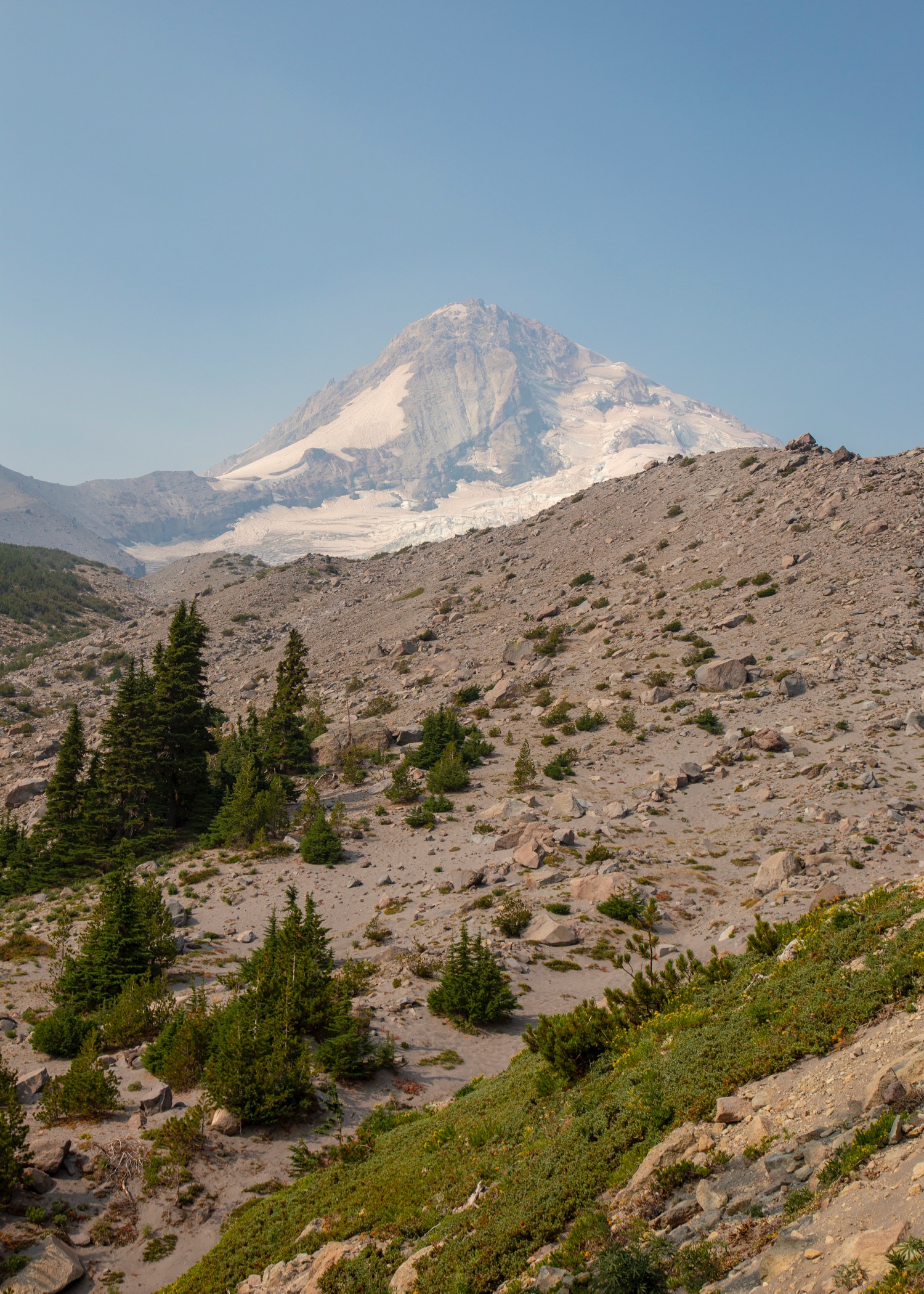 One of the early views up to the mountain.