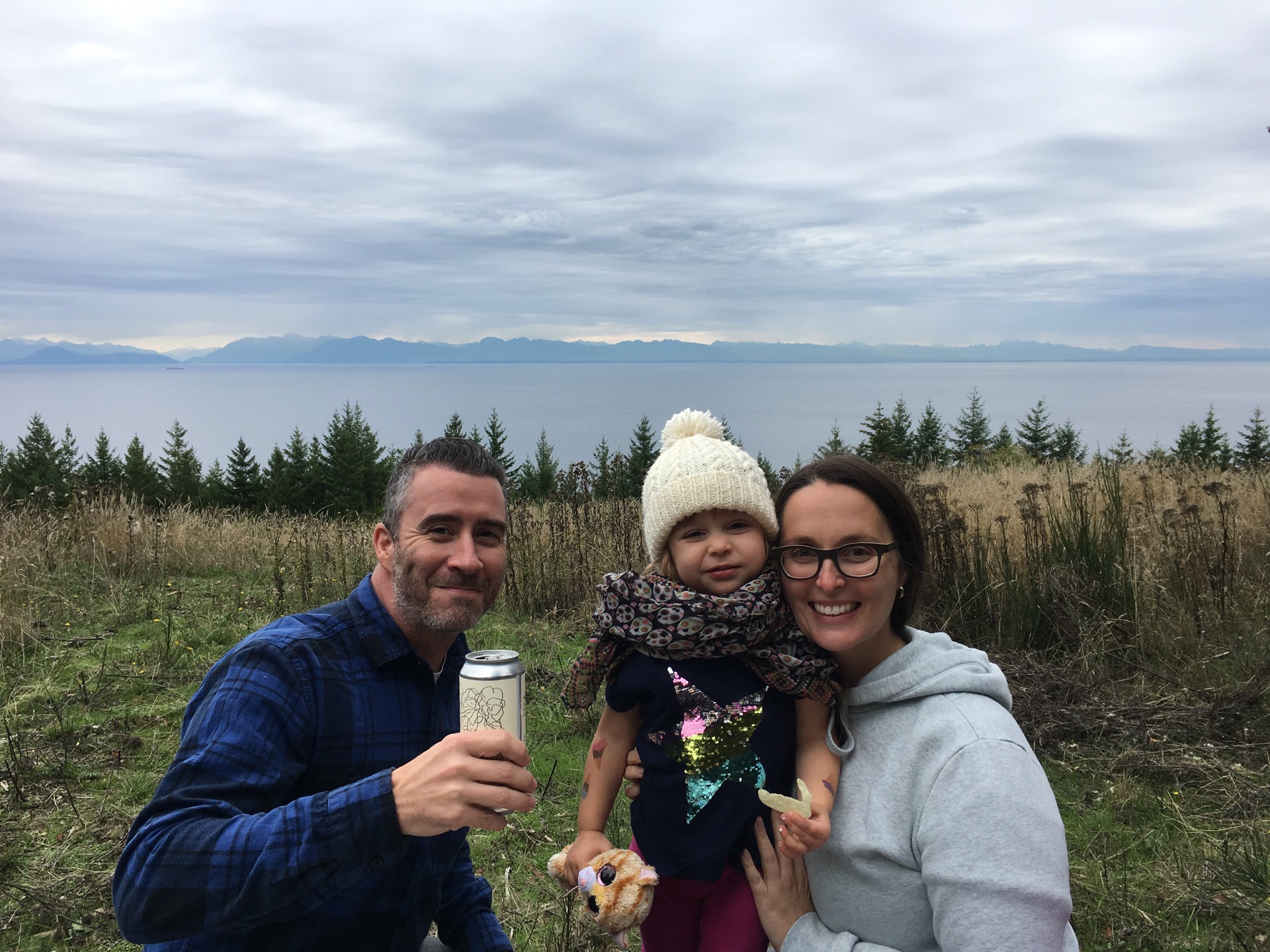 Our friends Stuart, Jo and their daughter Sova came with us for the weekend. After getting off the ferry, we headed up to show them the new property.