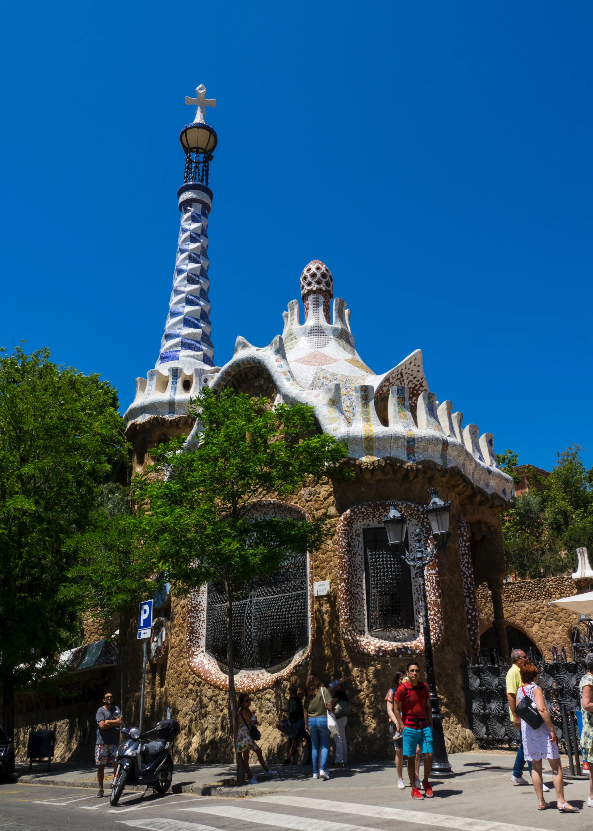 One of the fantastical entrances for the Park Guell.
