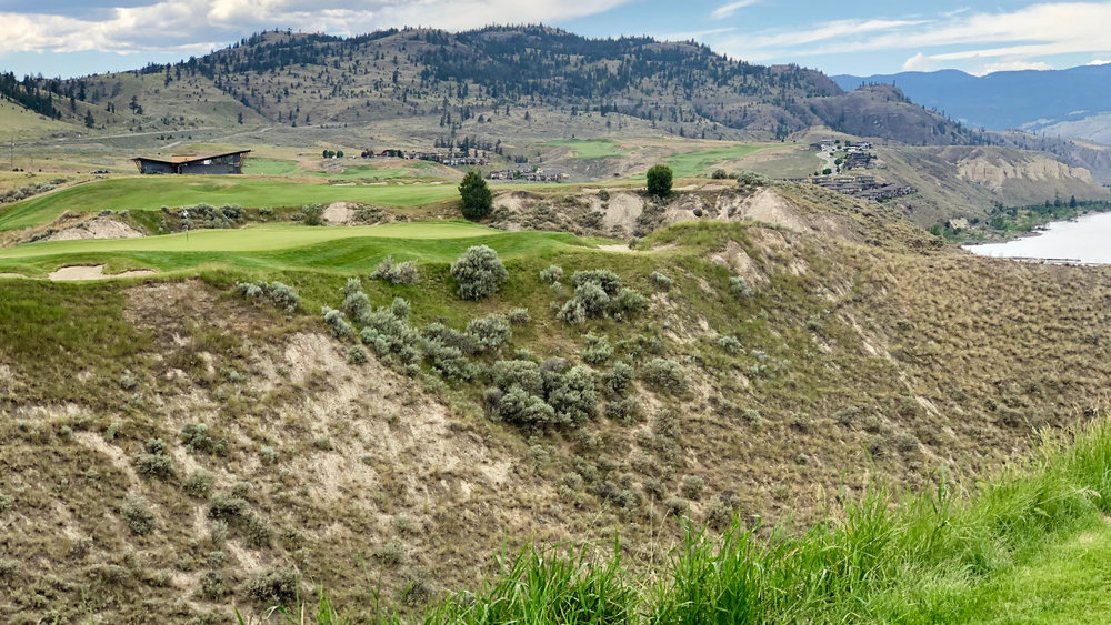  This is one of the toughest par 3s I’ve ever played. A narrow green perched on a cliff. 