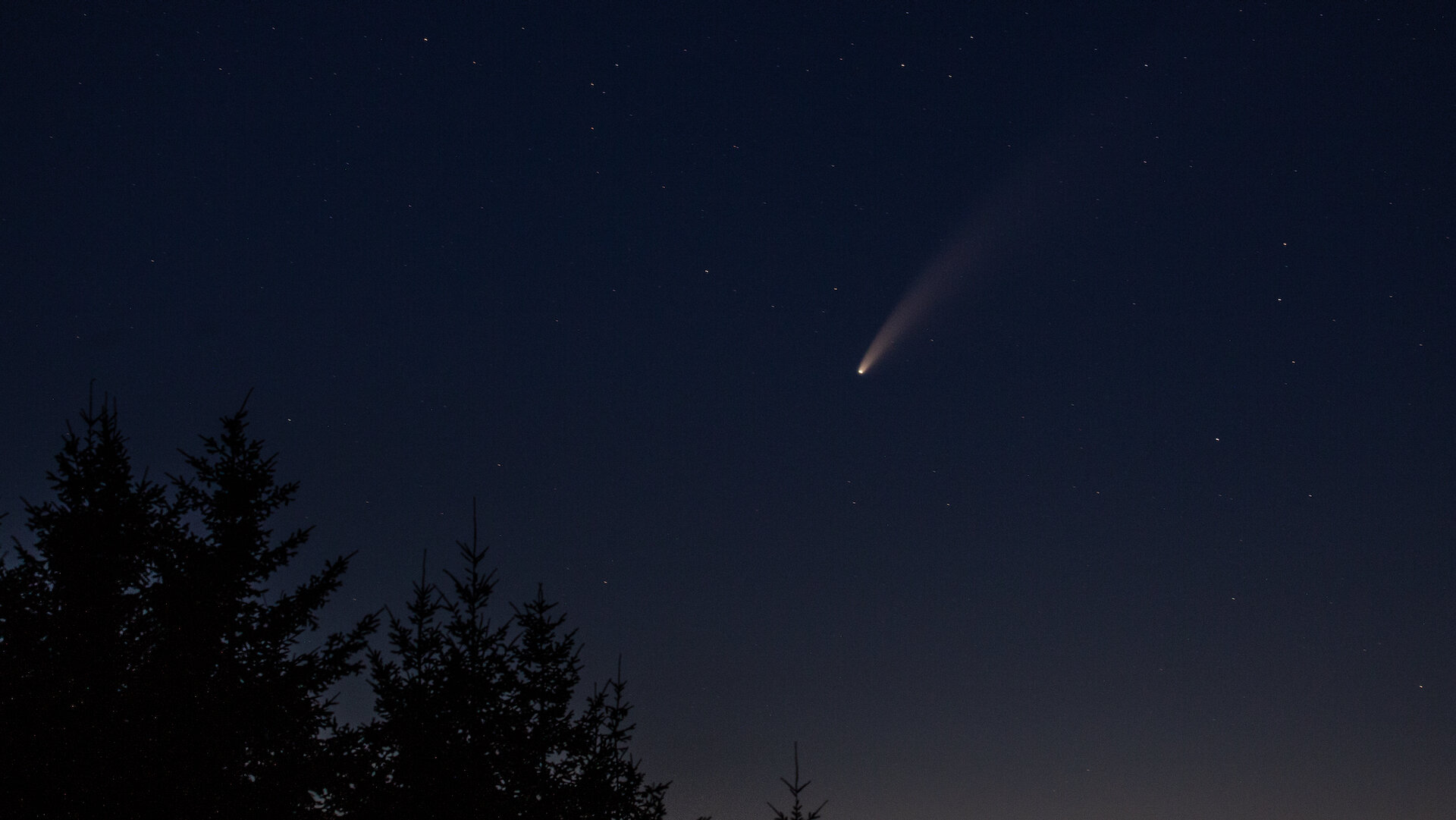 Galiano 2020 07 Comet - 17.jpeg