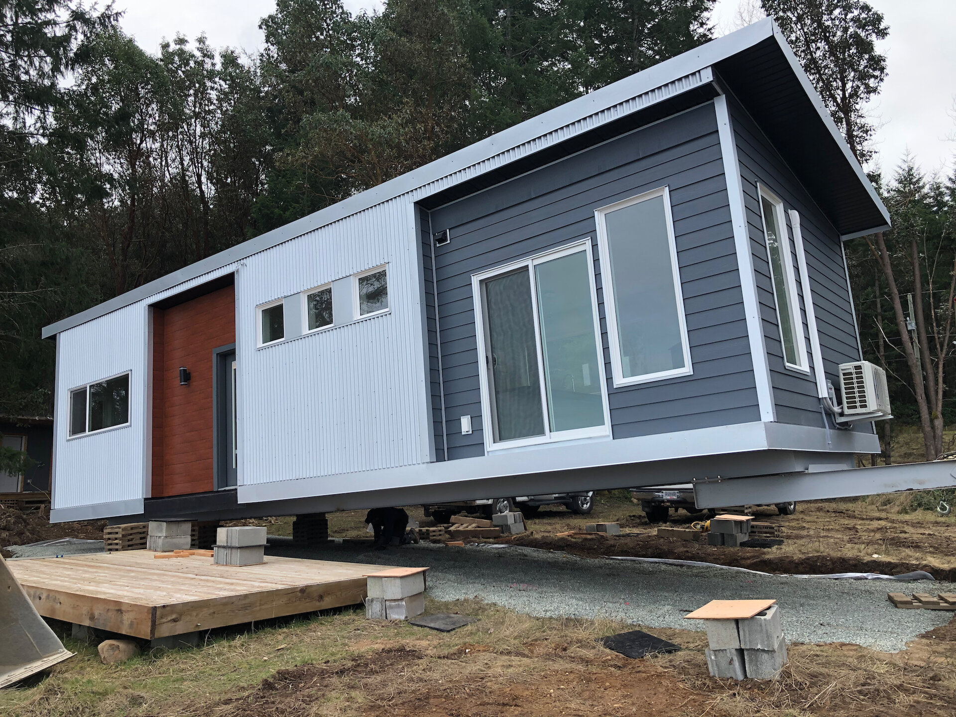  They then went through an elaborate process of raising and lowering each end until all the blocks were in place. 