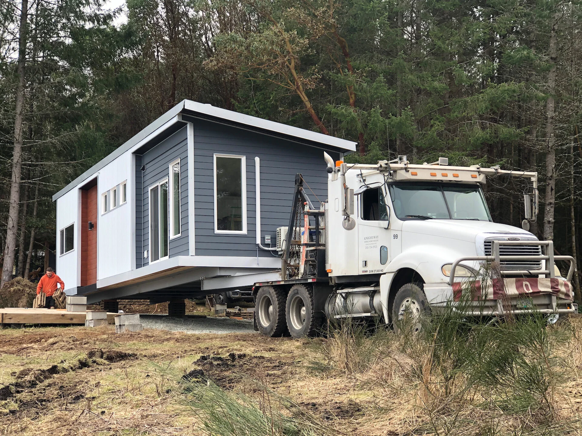  Eventually, all the blocking was in place and they lowered the cottage to its final resting place. 