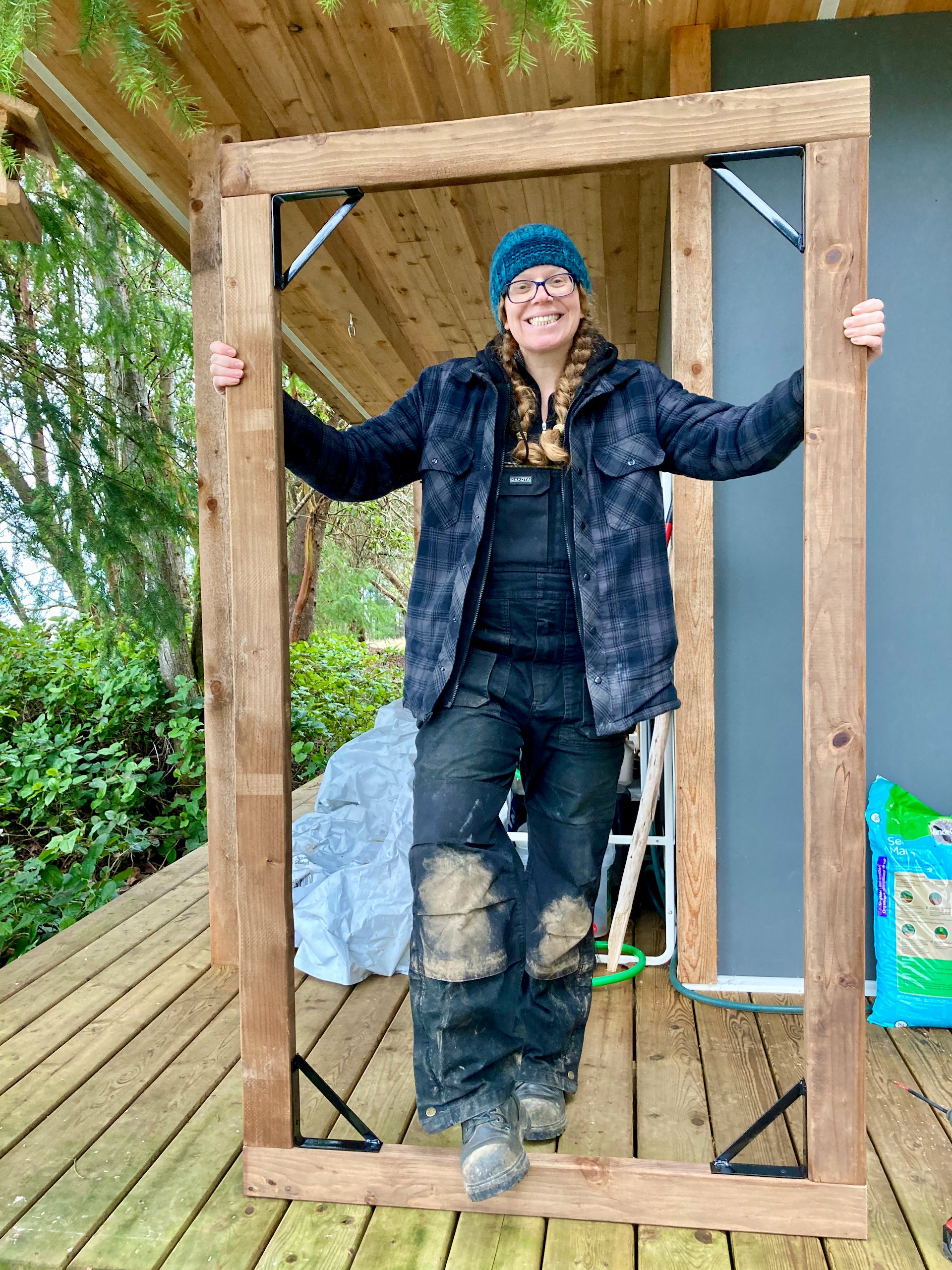  Building the gate for the new entrance to the orchard. 