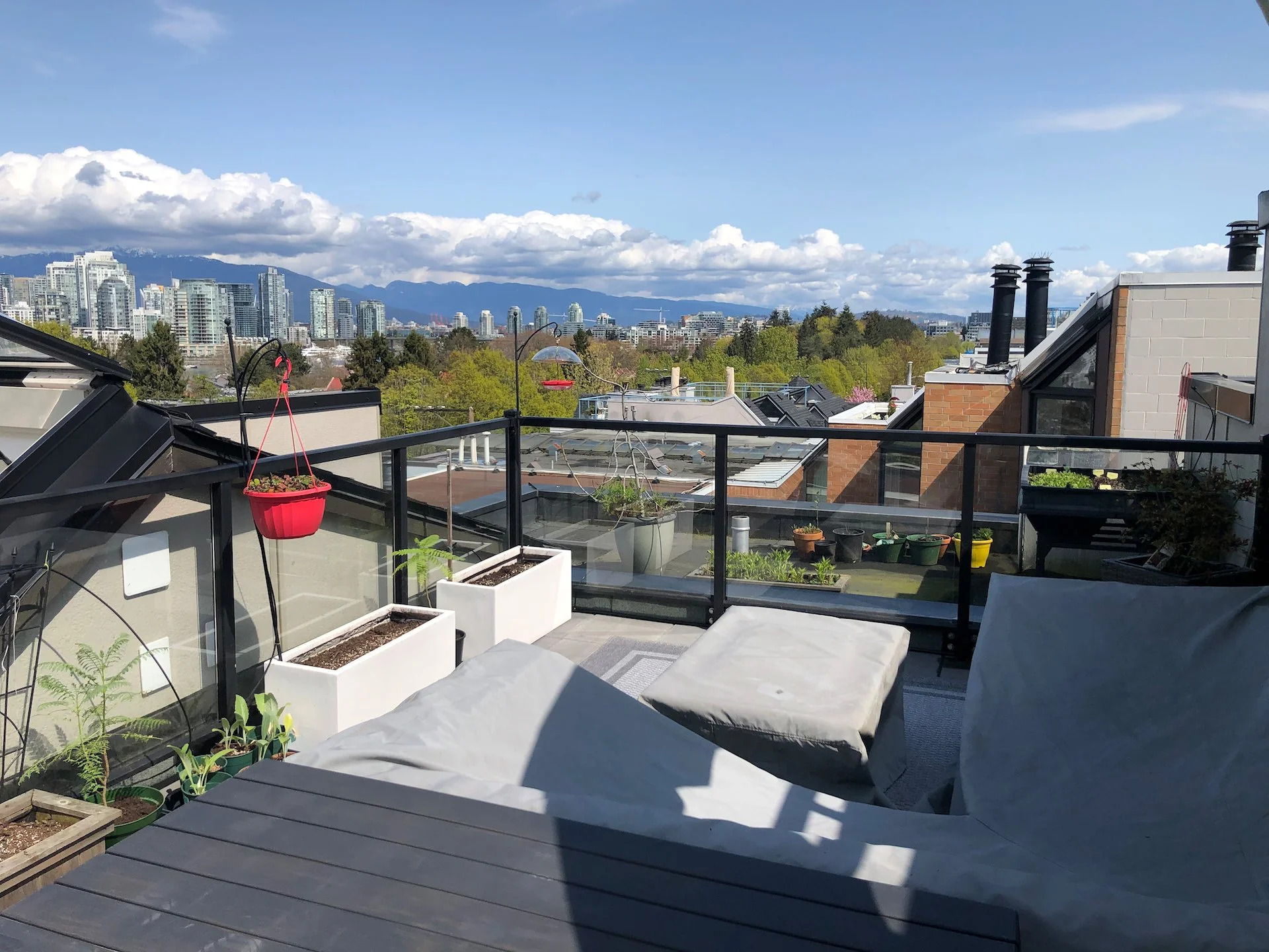 A slightly different perspective. We had a great day to do the cleaning. Sunny and warm for a change!