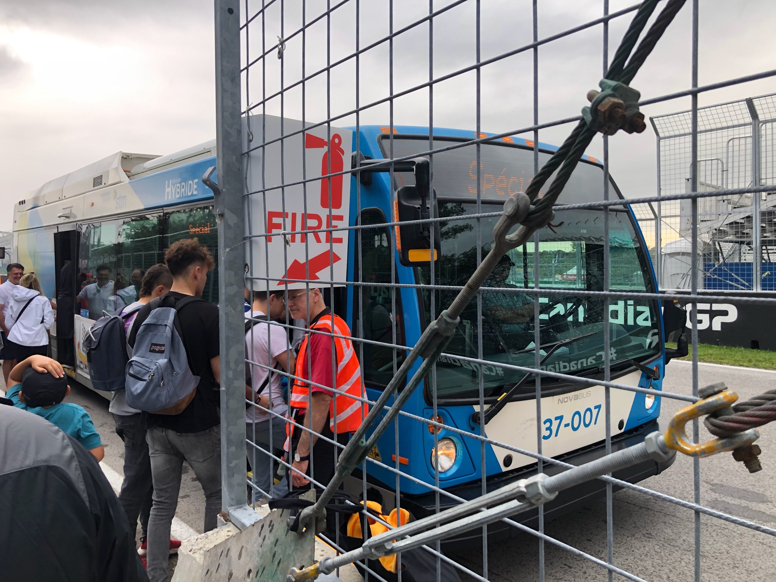  The shuttle bus to the pits. 