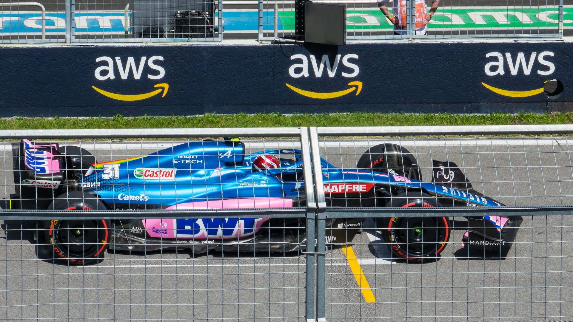  Esteban Ocon’s Alpine. 