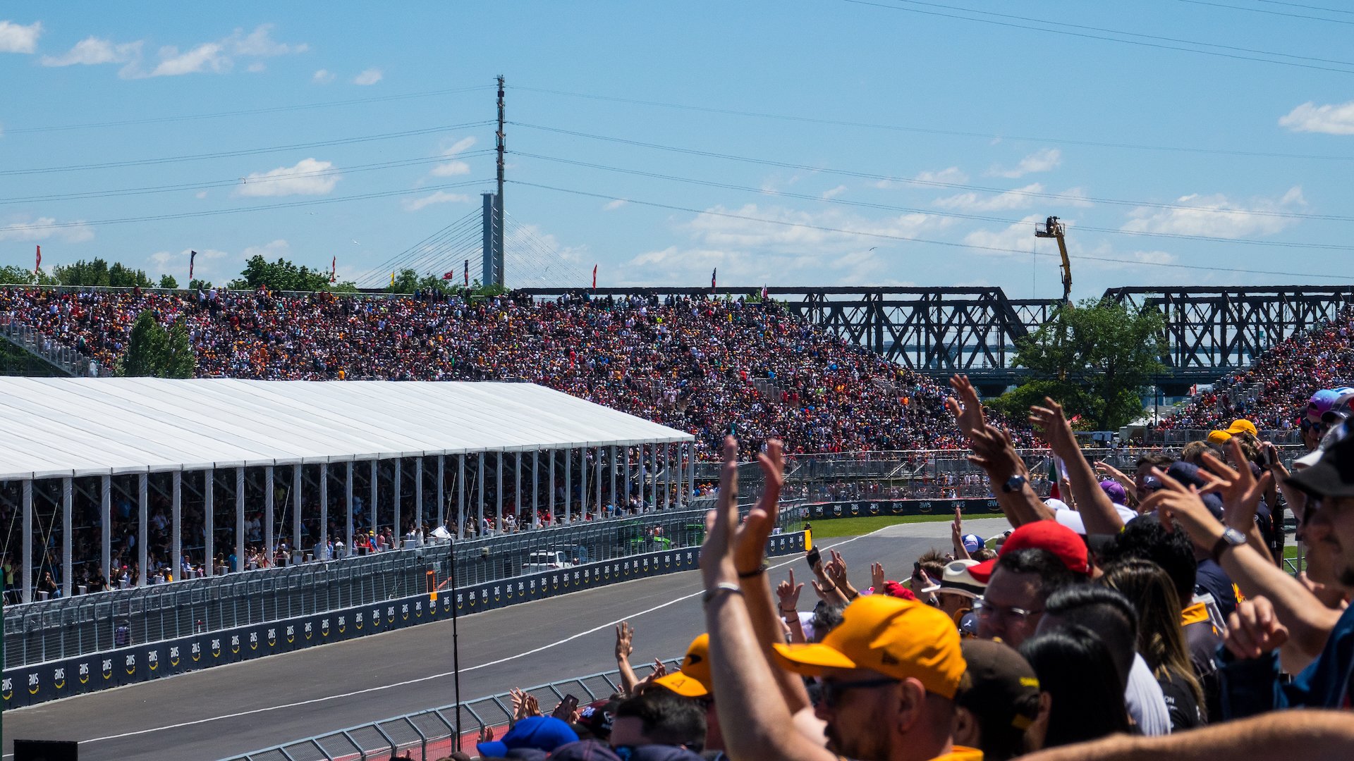  The grandstands were packed! 