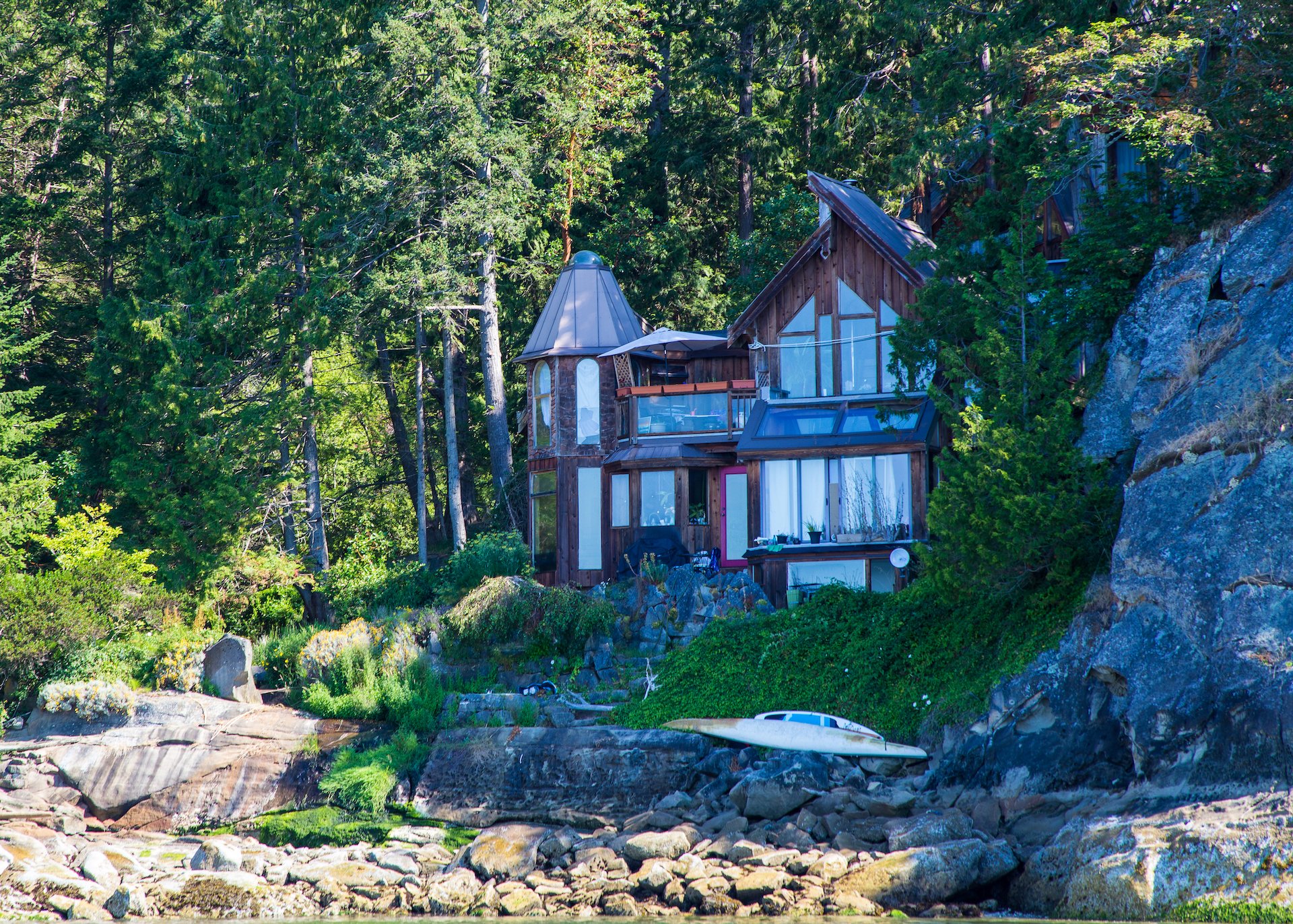  This is the cool house we’ve seen from shore a number of times over the years. It’s a great spot. 