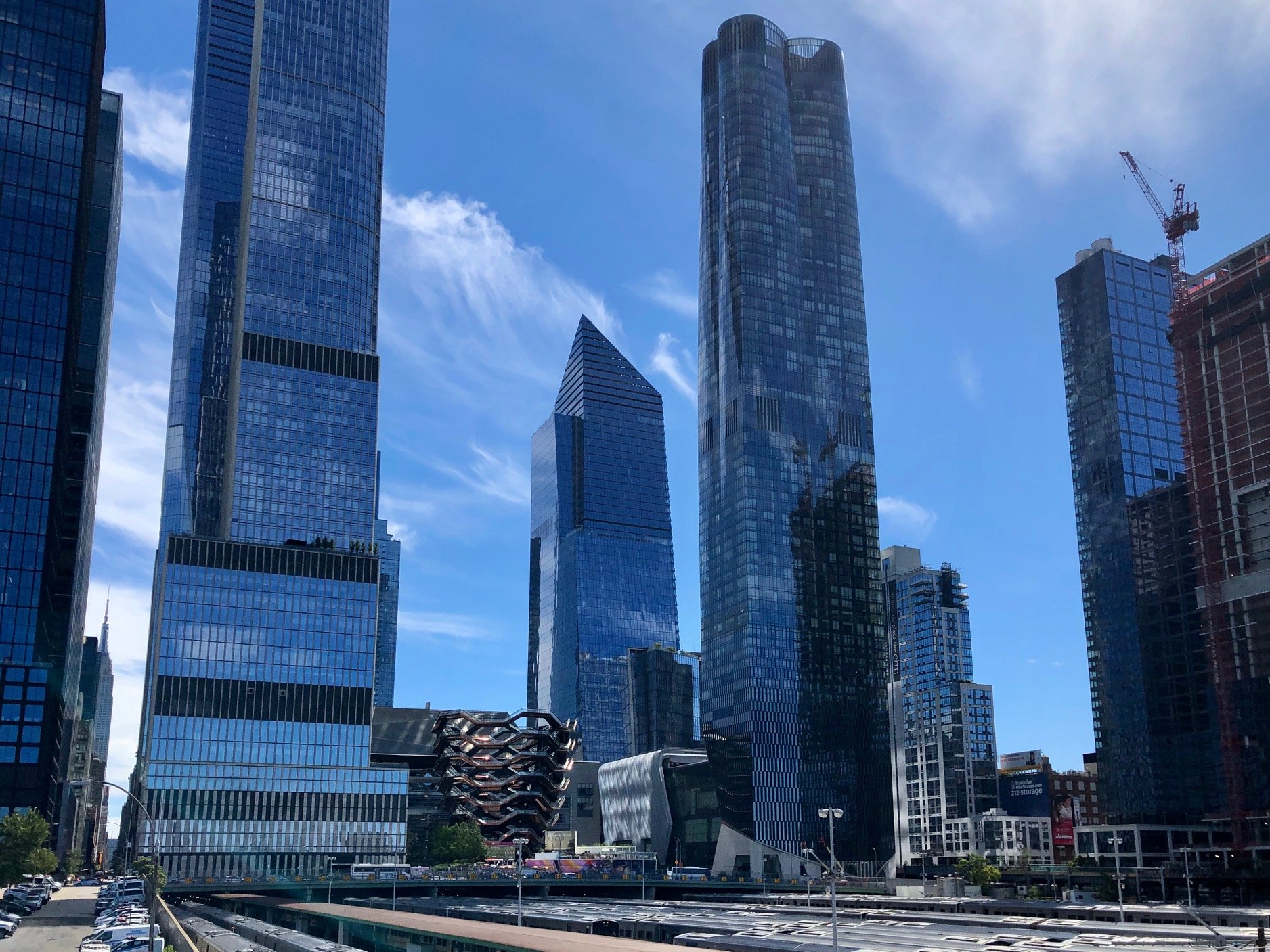  Looking back at Hudson Yards, built over the train yards, from the Highline. 
