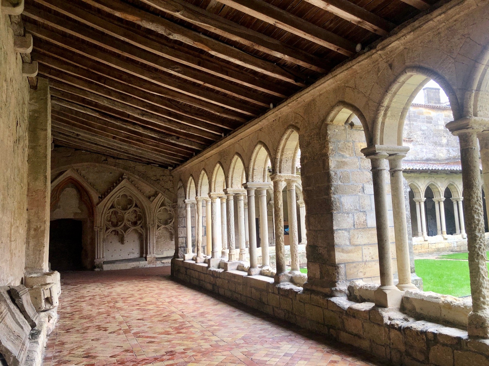  The cloister at the church in Saint-Emilion is just amazing. 