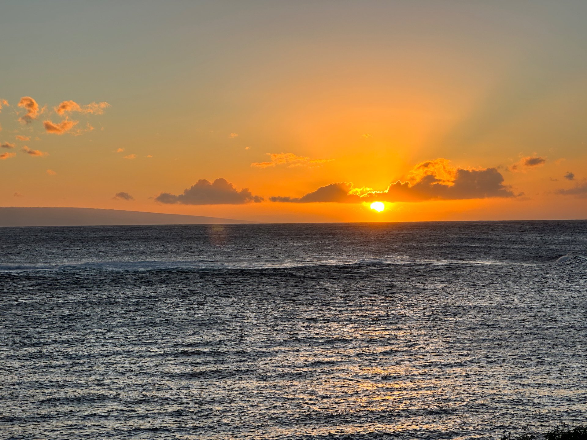  A lovely sunset to end the perfect day in Maui! 