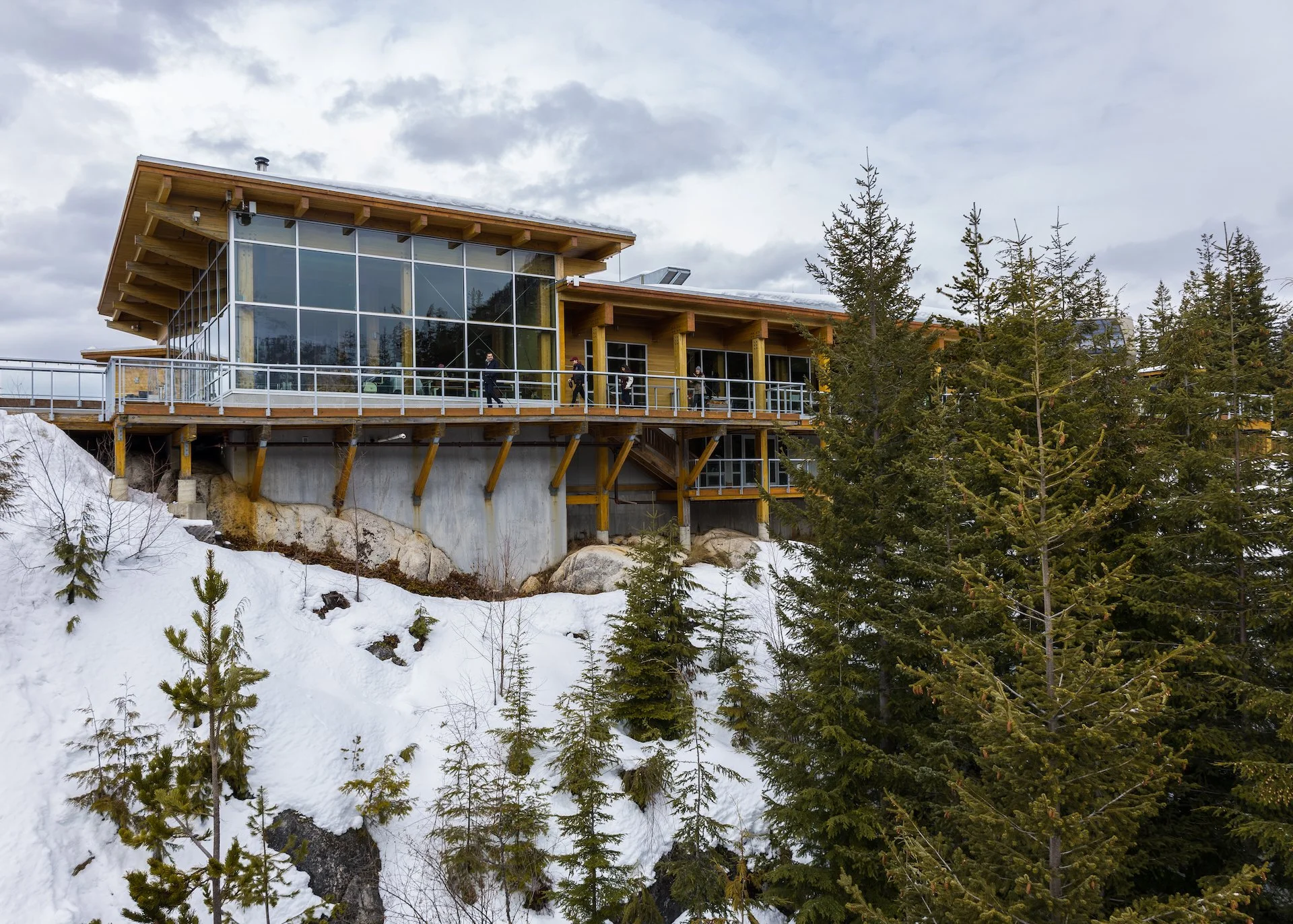 The lodge at the top is quite amazing.