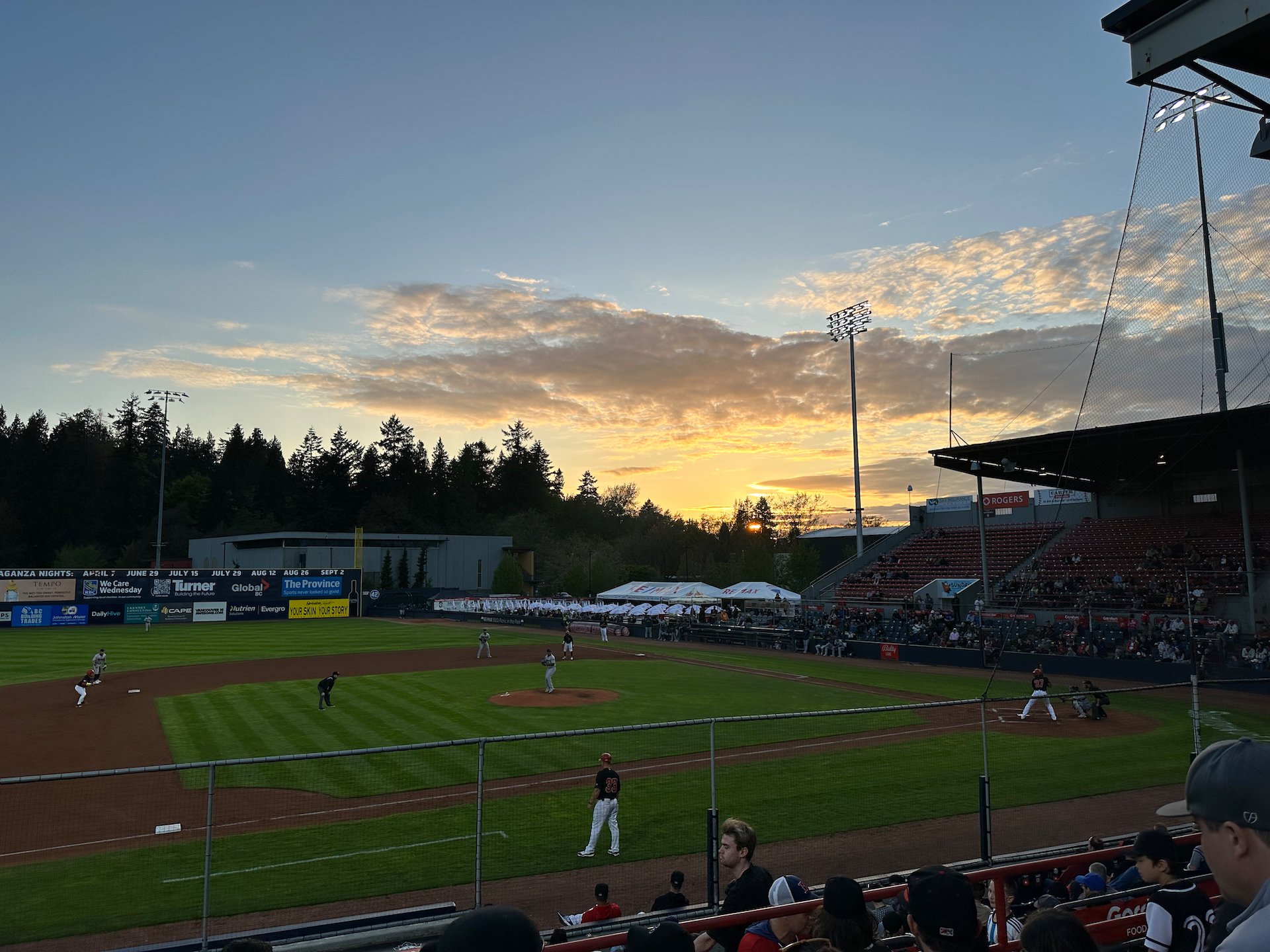  It was a beautiful night for a ballgame. 