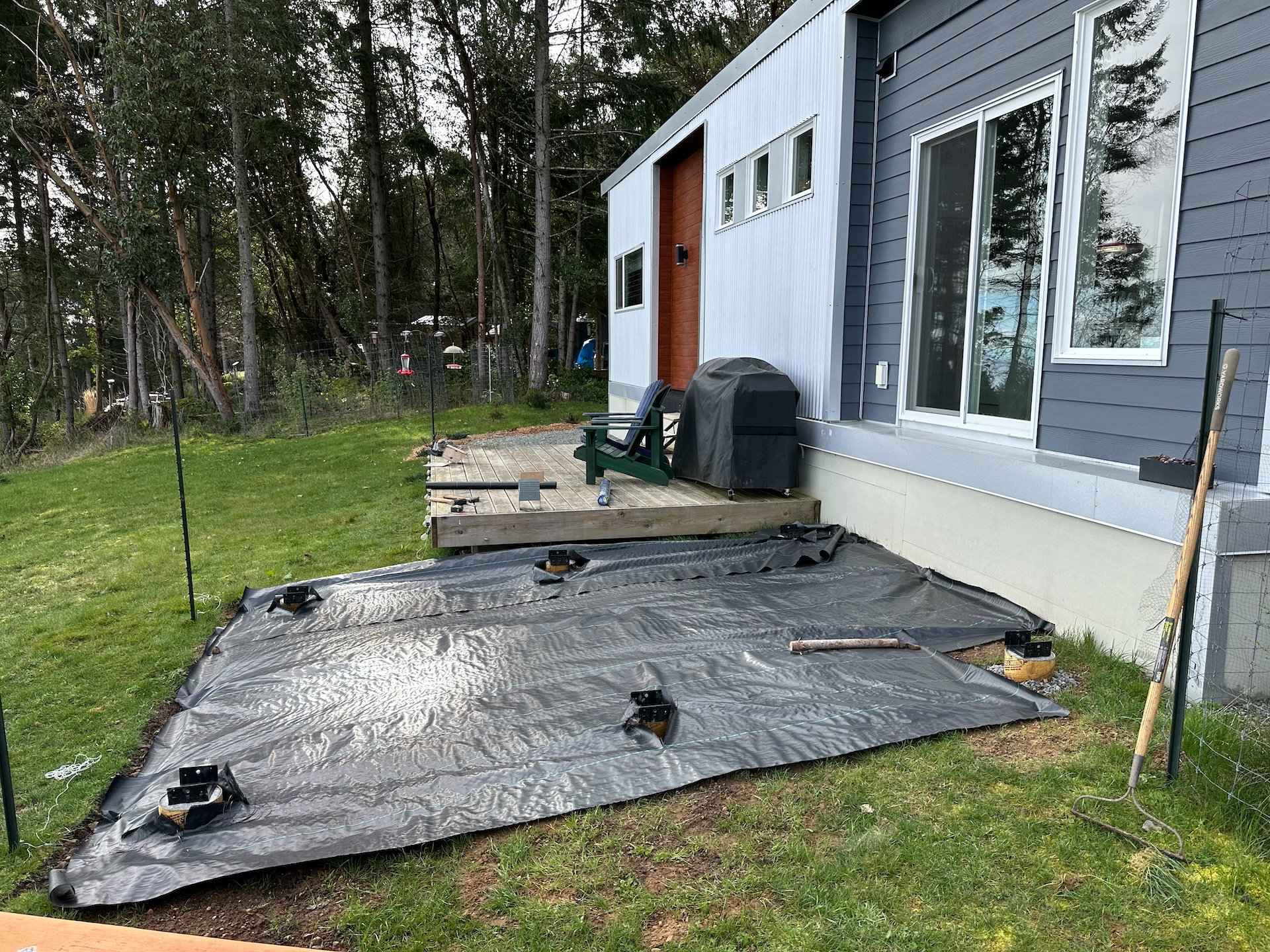  I put down a covering of landscape fabric to kill off the grass… 