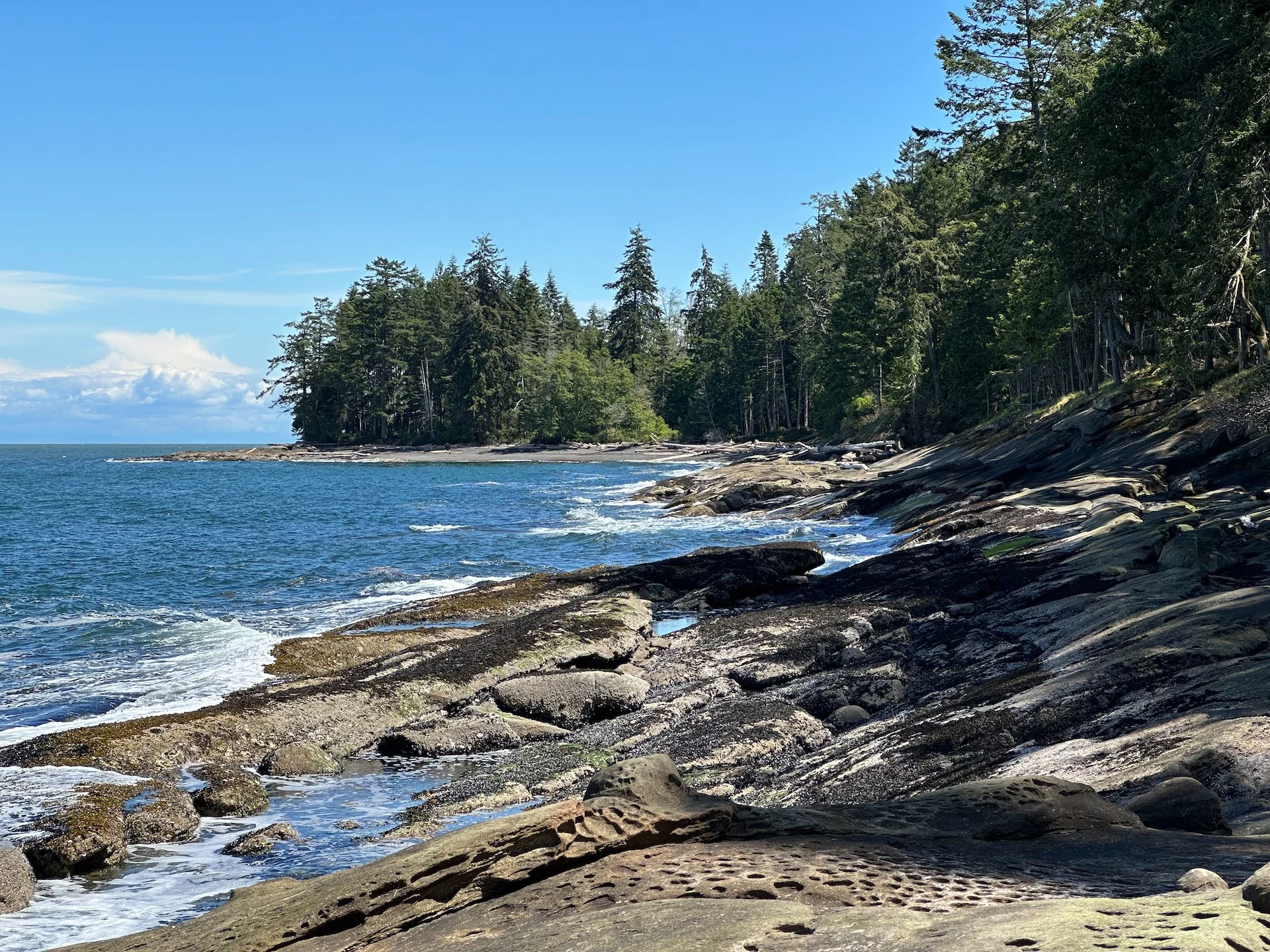  It was a pretty nice spot to sit and relax and enjoy our lunch. 