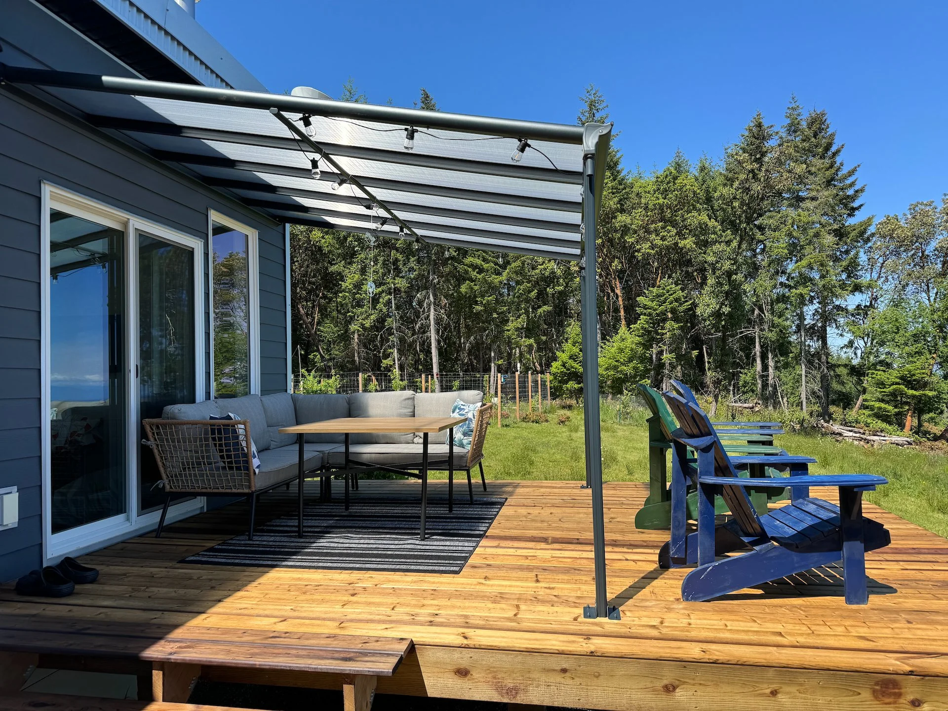  Another view of the new deck, all set-up. 