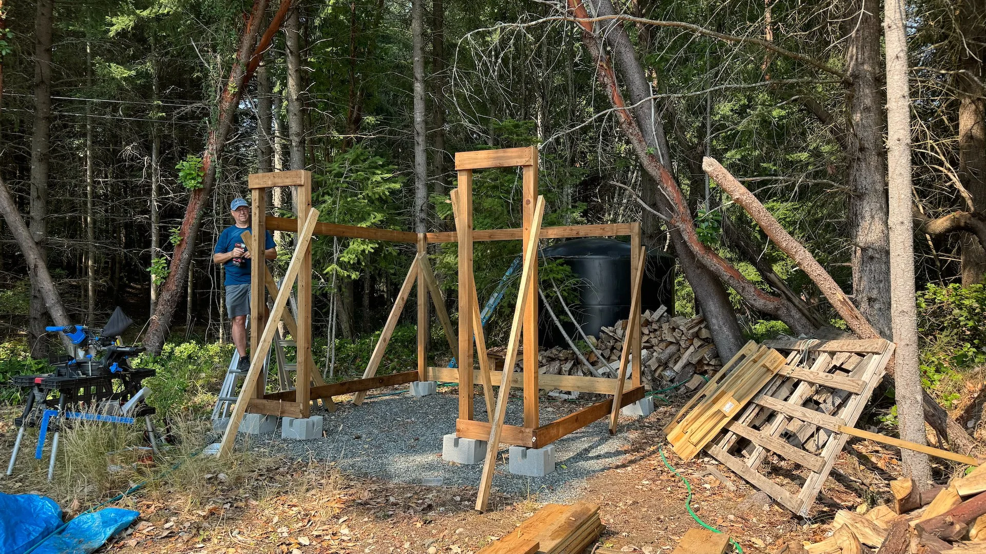  The roughed together frame. 