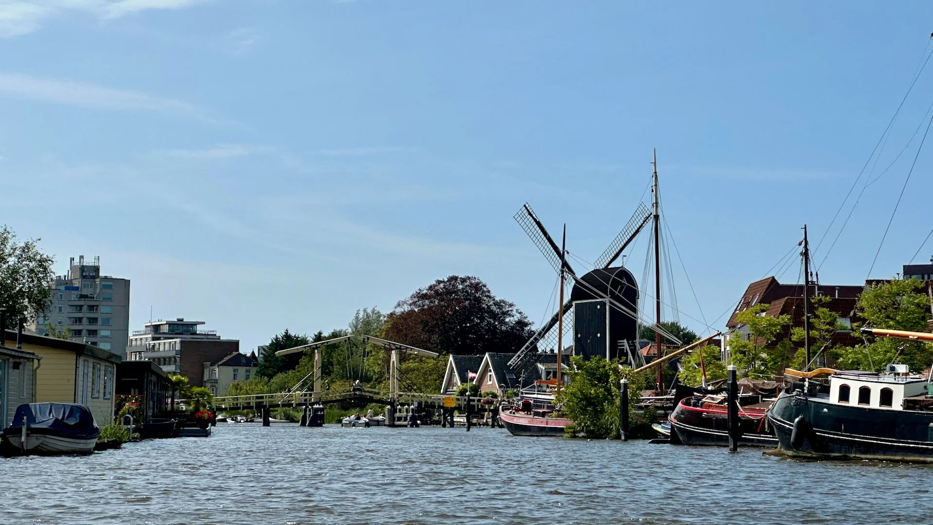  Quite soon after starting the tour, we had our first real windmill! 