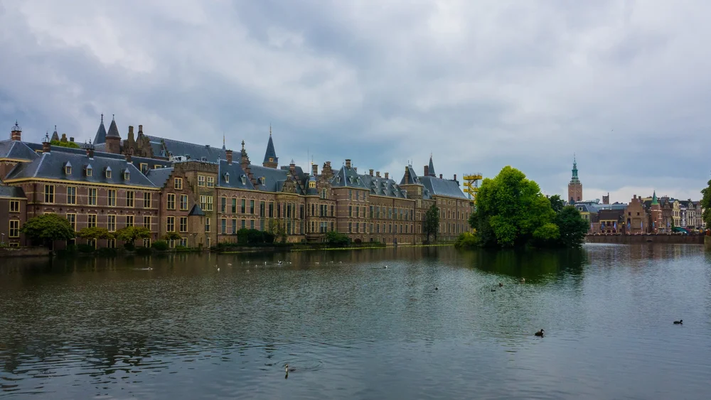  Another view of the Binnehof from across the lake. 