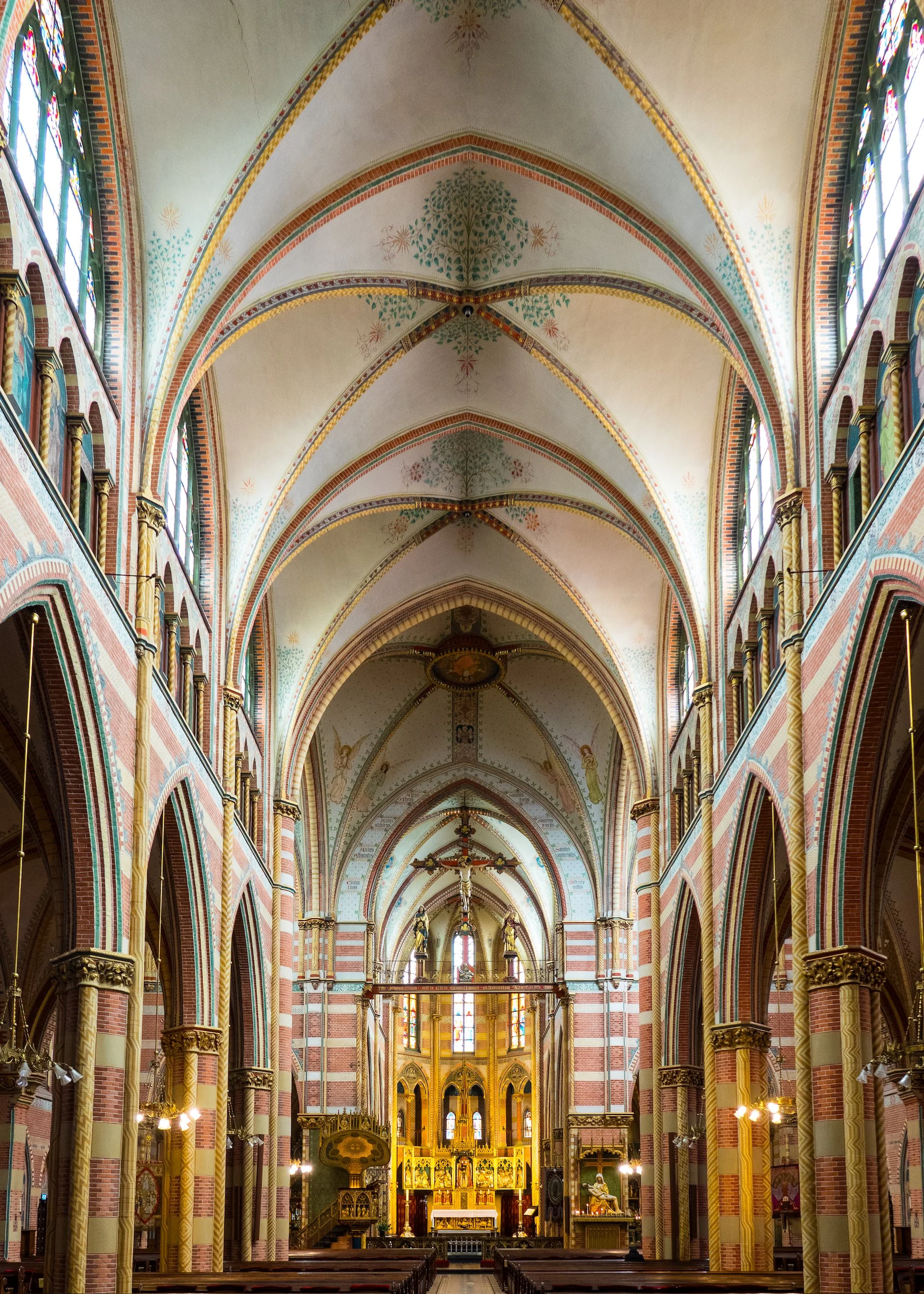  The inside was spectacular, with the high vaulted ceilings and elaborate decorations.  