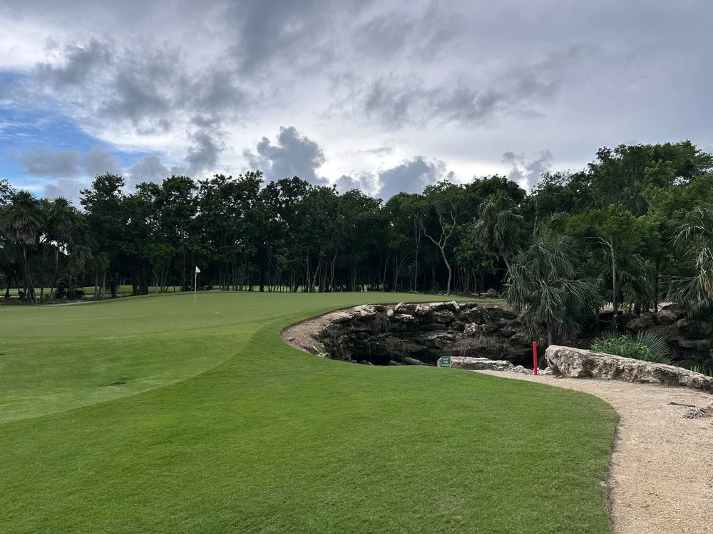  This hole had an even bigger one - fortunately I did not put my ball in that one. 