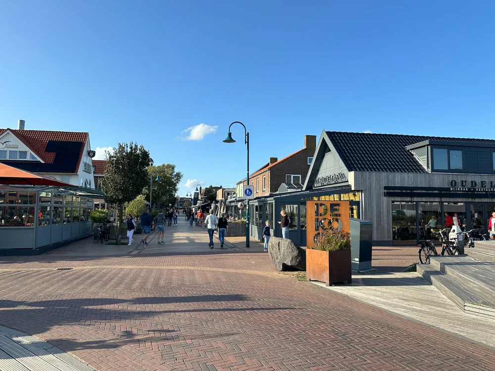  The main street in De Koog 