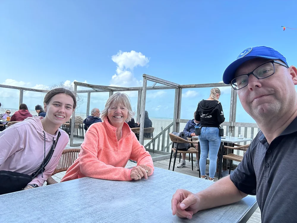  Well we tried to have a drink and a snack here. But the service was so bad that we ended up just walking out, as no one could be bothered to serve us.  