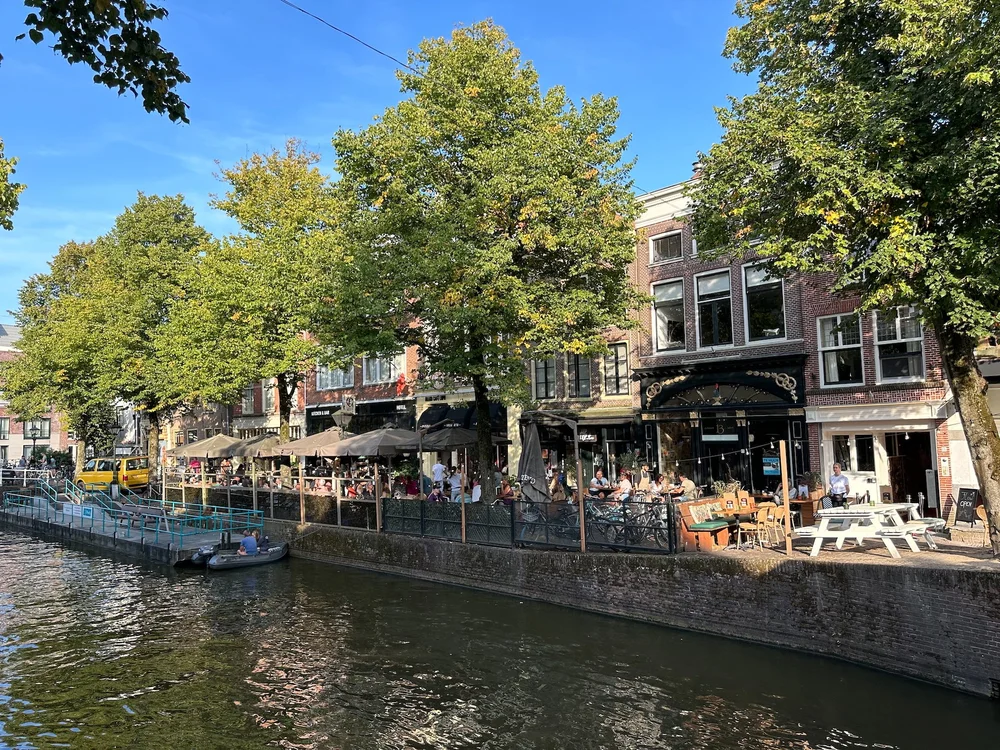  There were many canals, and this was the spot that we ended up eating dinner later in the evening. 