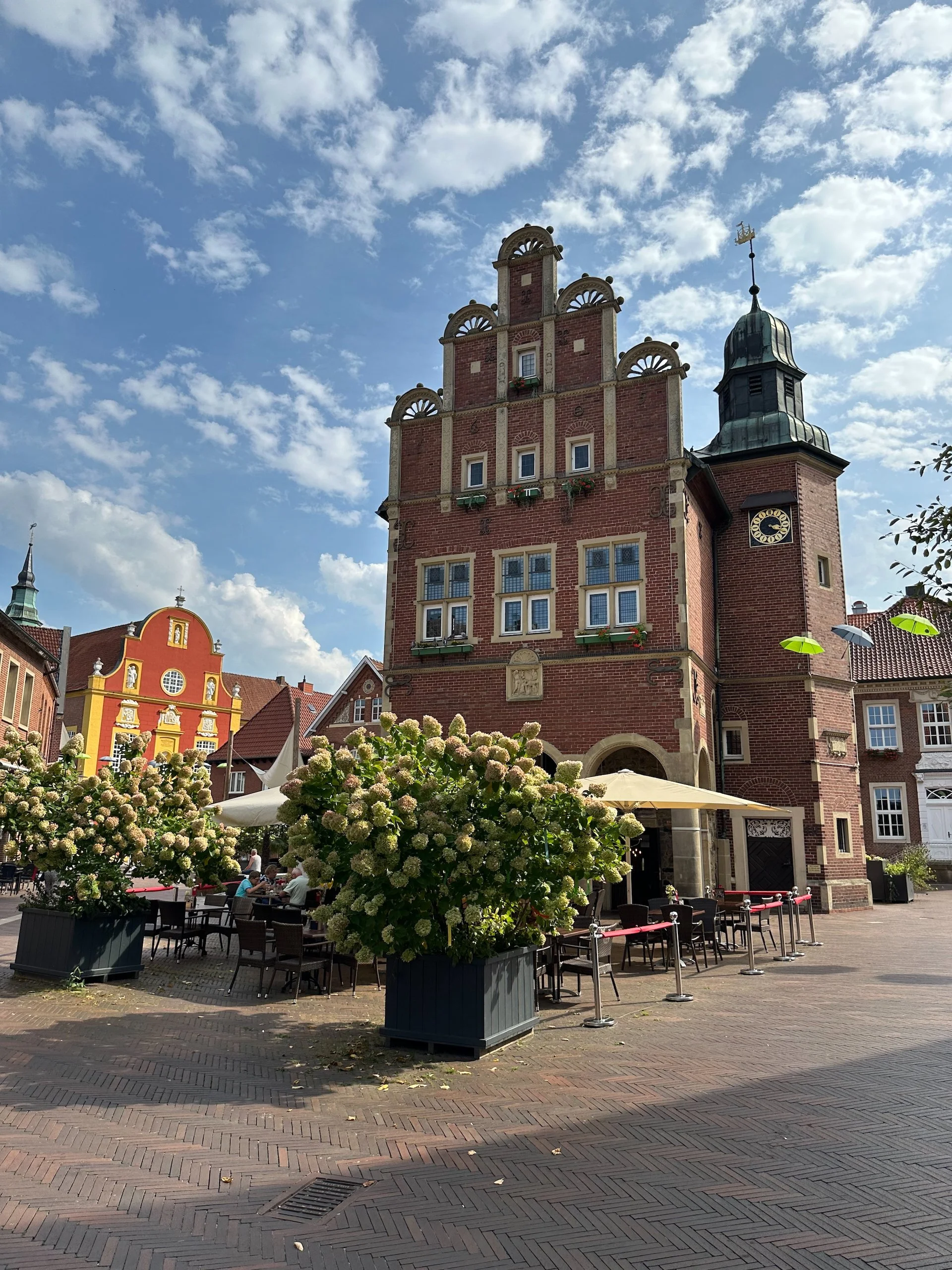  The old townhall in Mebben was quite beautiful. It had been converted into a restaurant, so it seemed like the perfect place for us to sit and have a drink! 