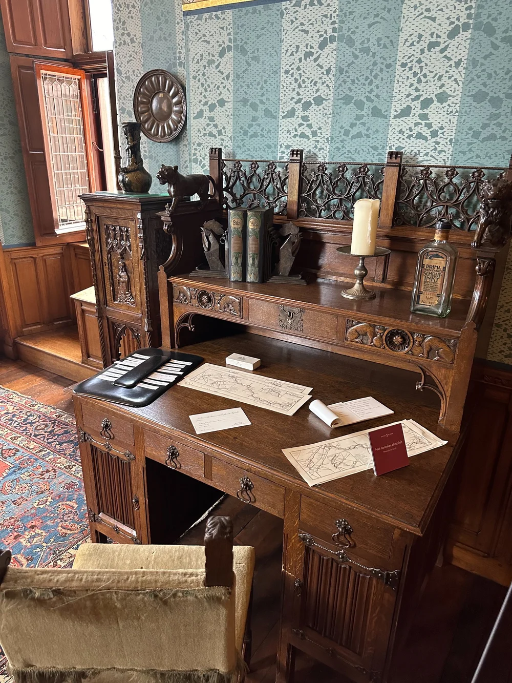  I really liked this desk - quite a piece of furniture.  