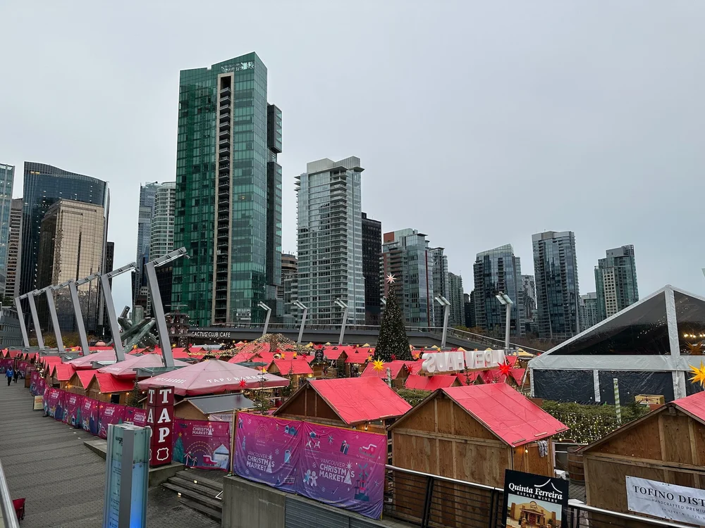  They do a really nice job of creating a festive atmosphere. 