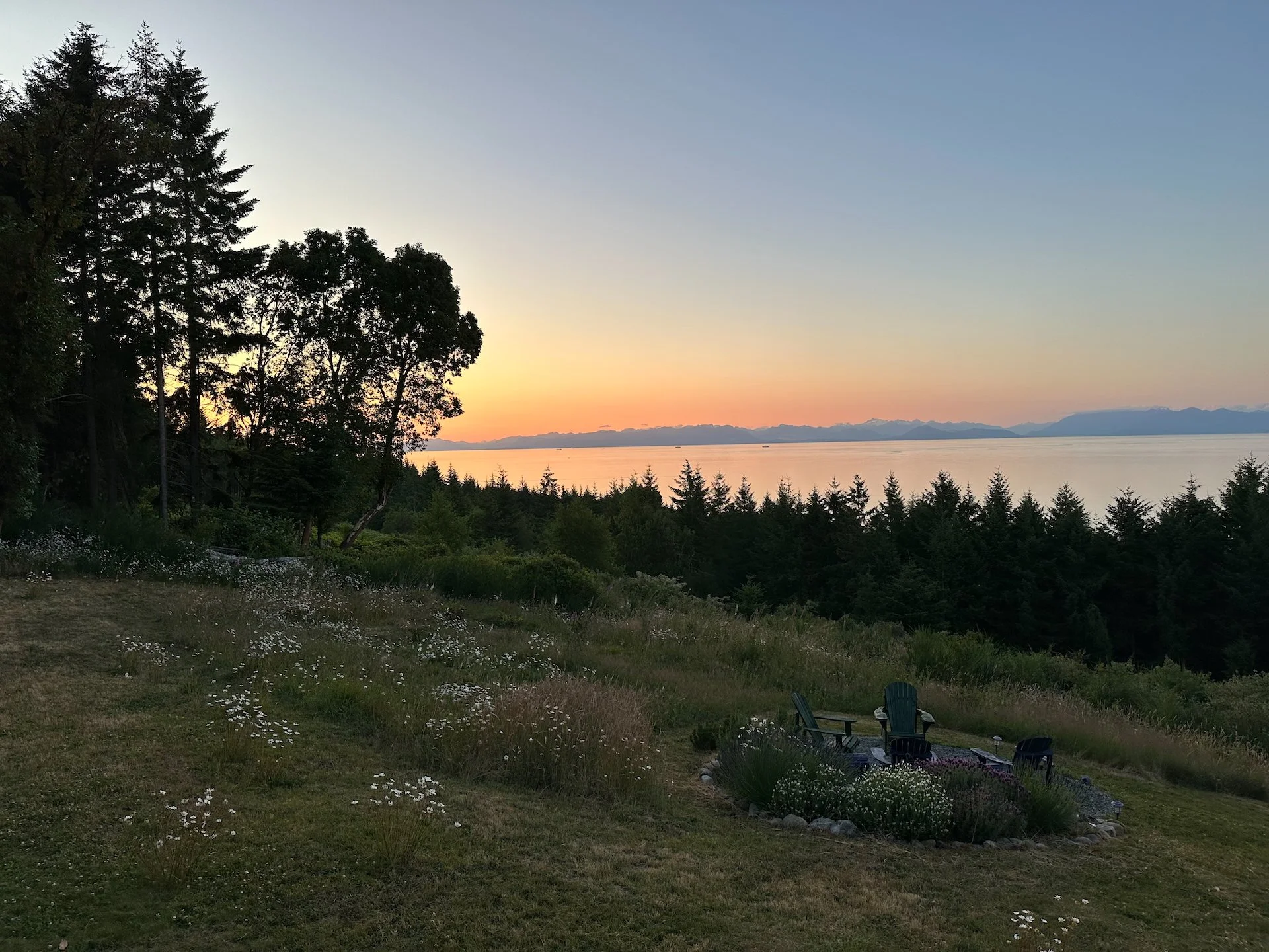  The end of another beautiful day on Galiano. 