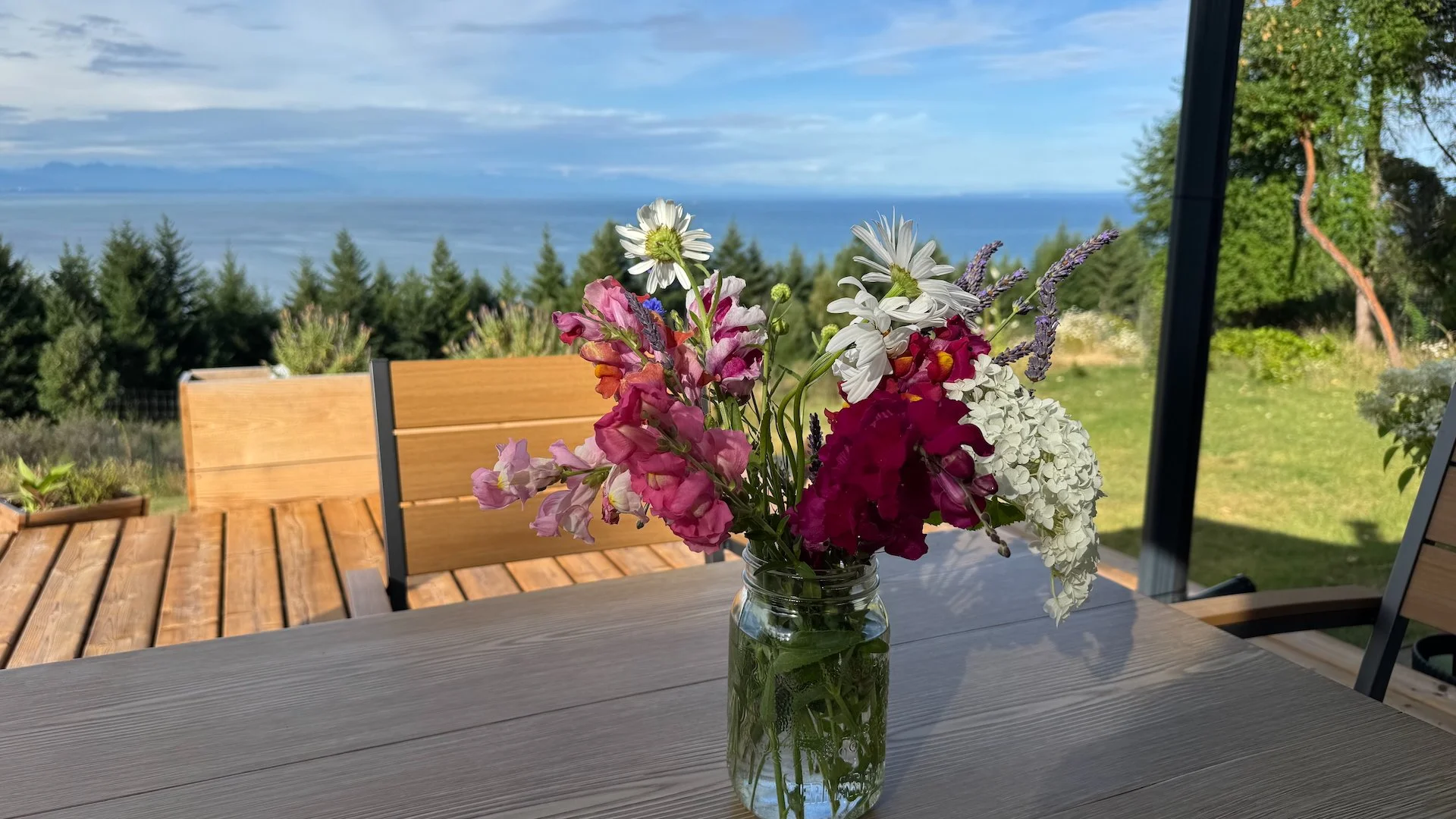  Flowers from the garden. 