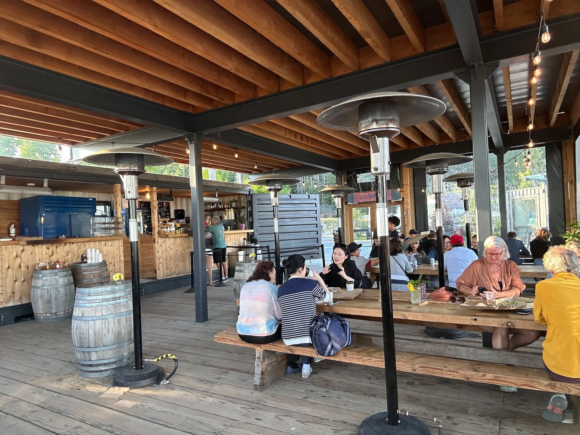  It’s a pretty great “temporary” space, with good pizza. 