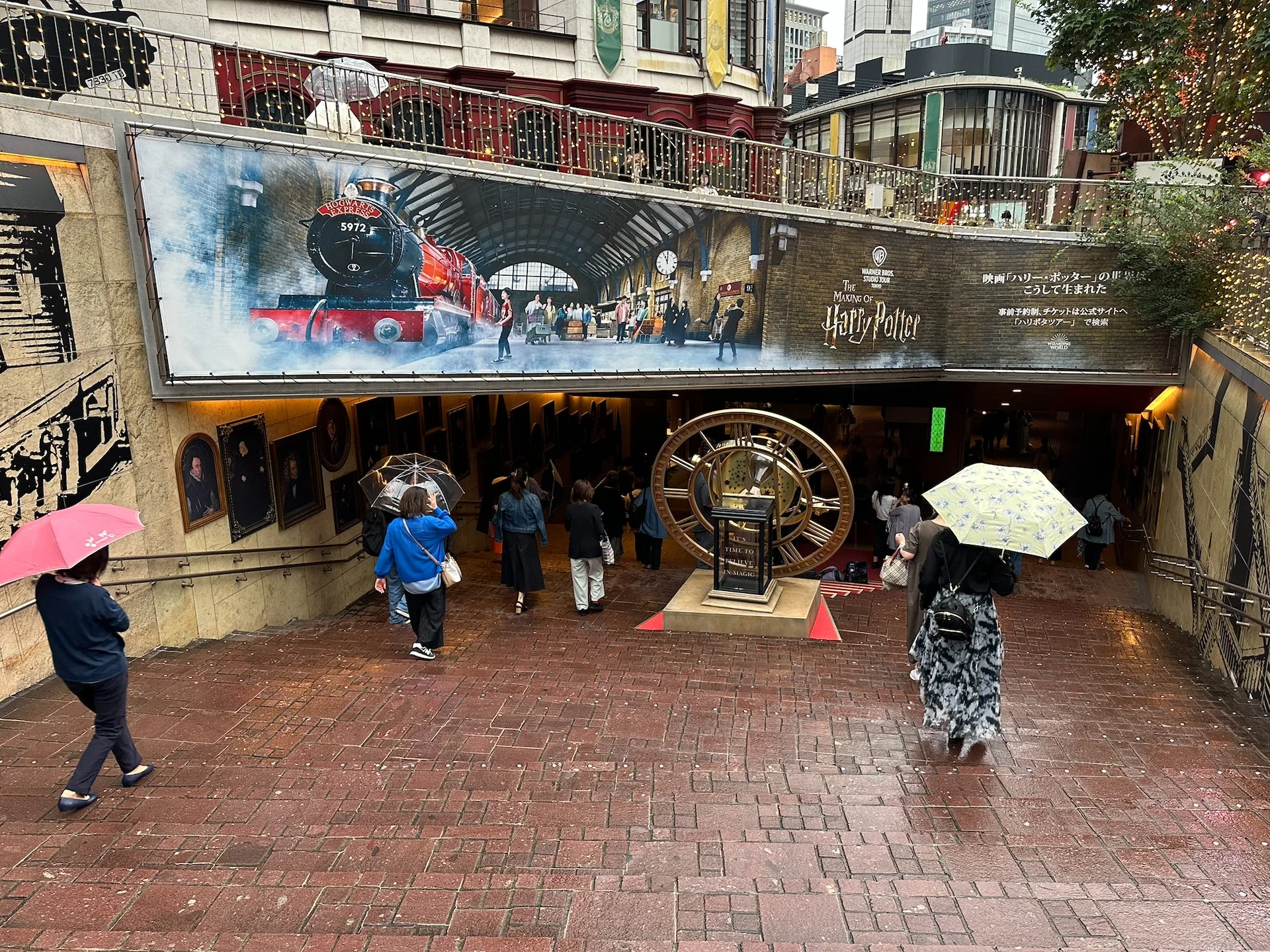  The stairs down to the subway, all themed for Harry Potter. 