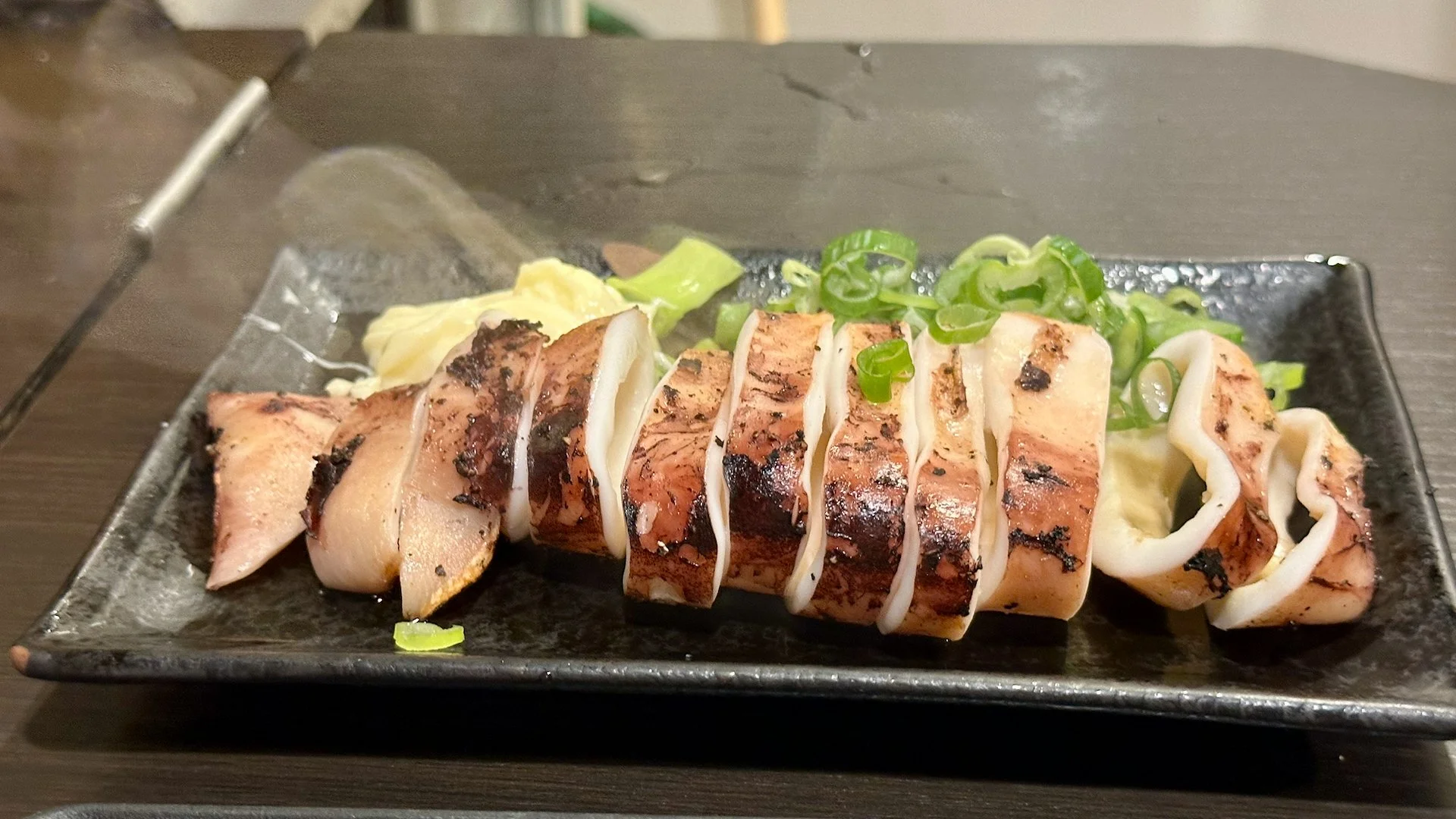  The grilled squid was delicious. 