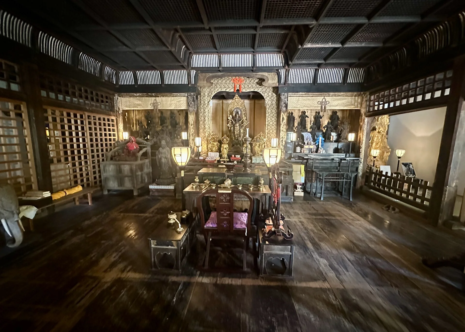  Inside the main temple was quite extravagant.  