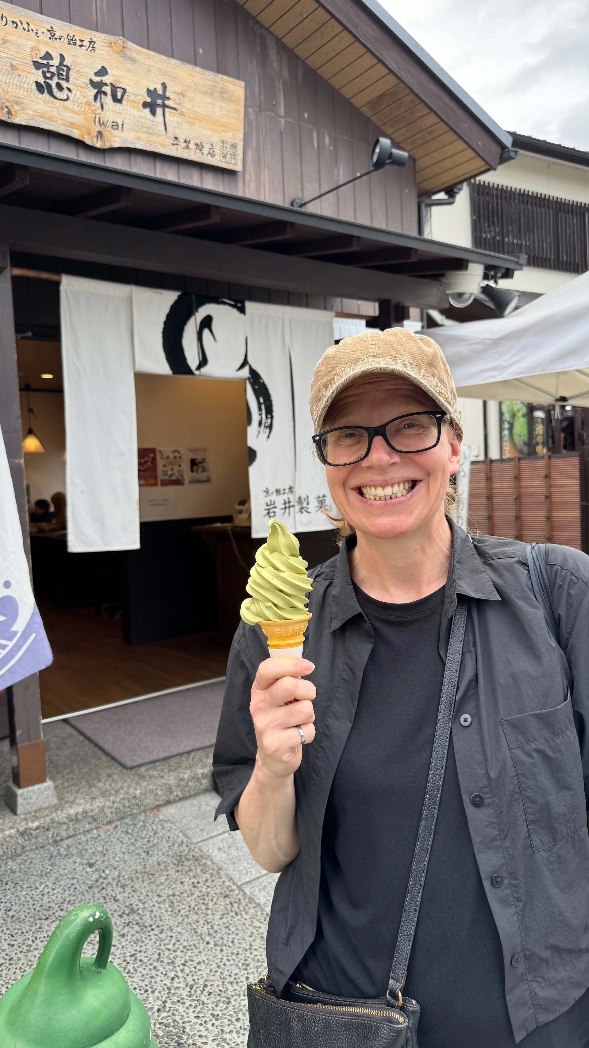  Justine got her ice cream! 