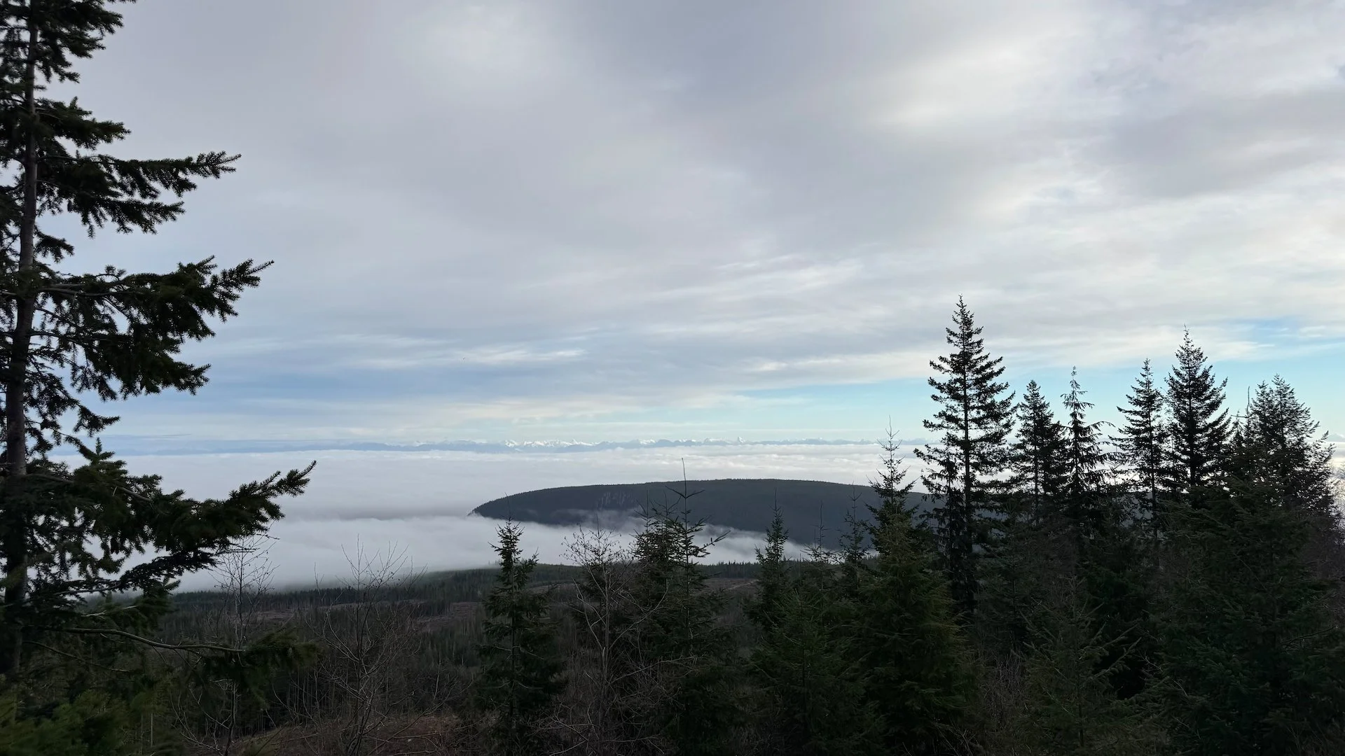  But the view from a pull off just outside the resort were pretty nice! 