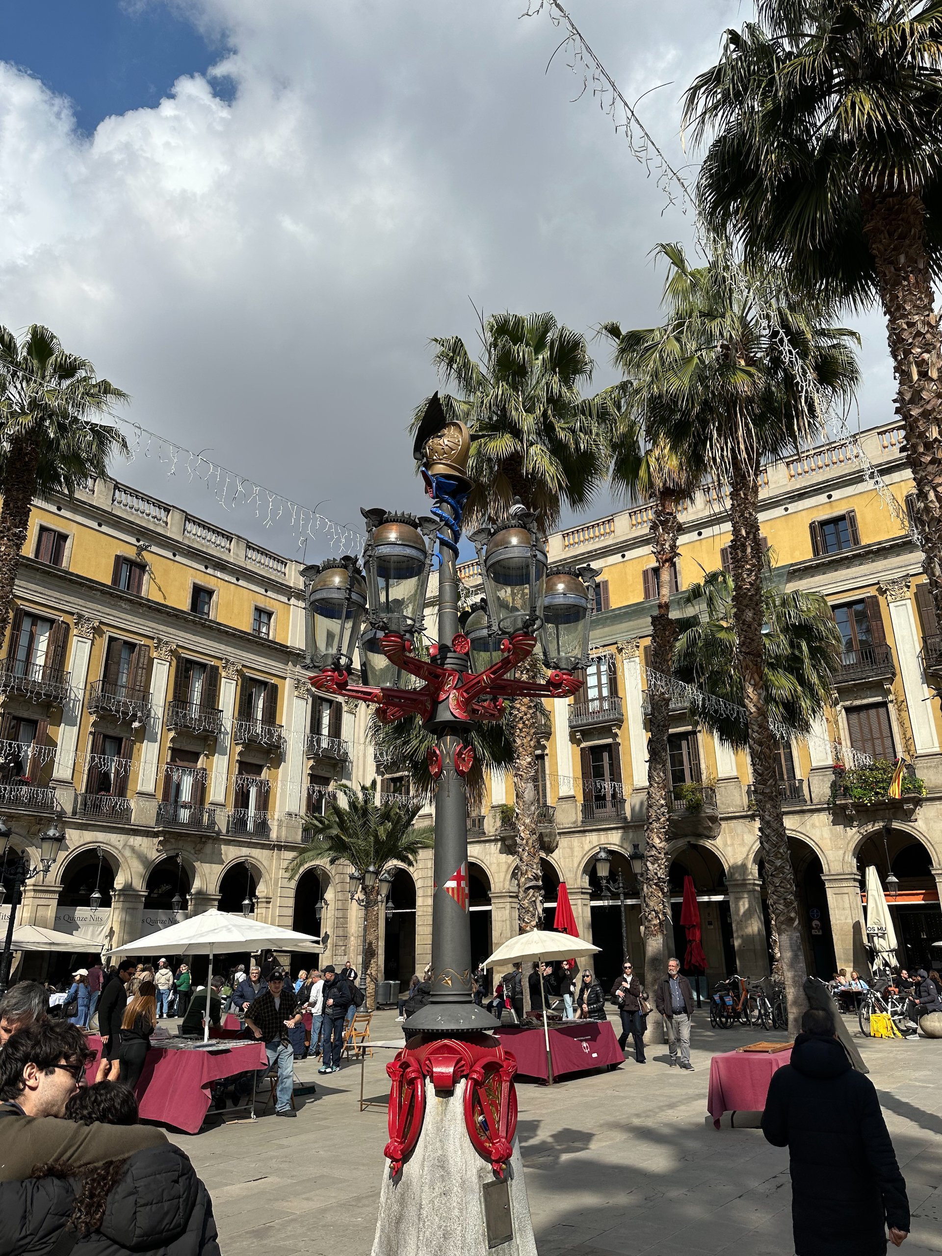  Until you look at the lamp posts 