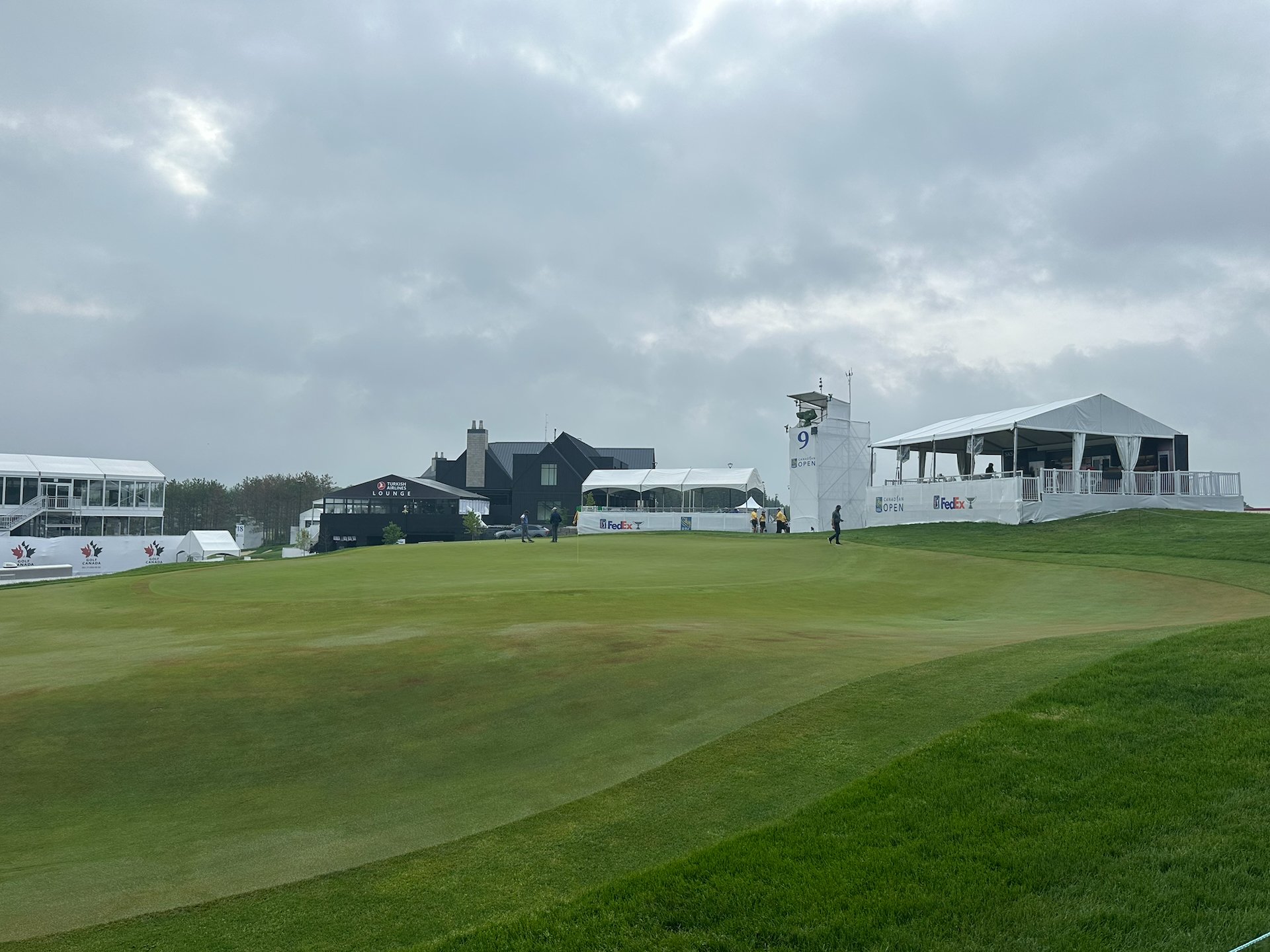  The 9th green 
