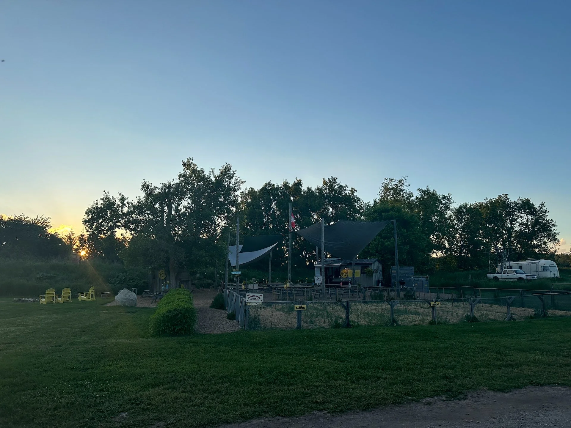  It still have a real farm vibe, with lots of hops still growing and their own flower beds. 